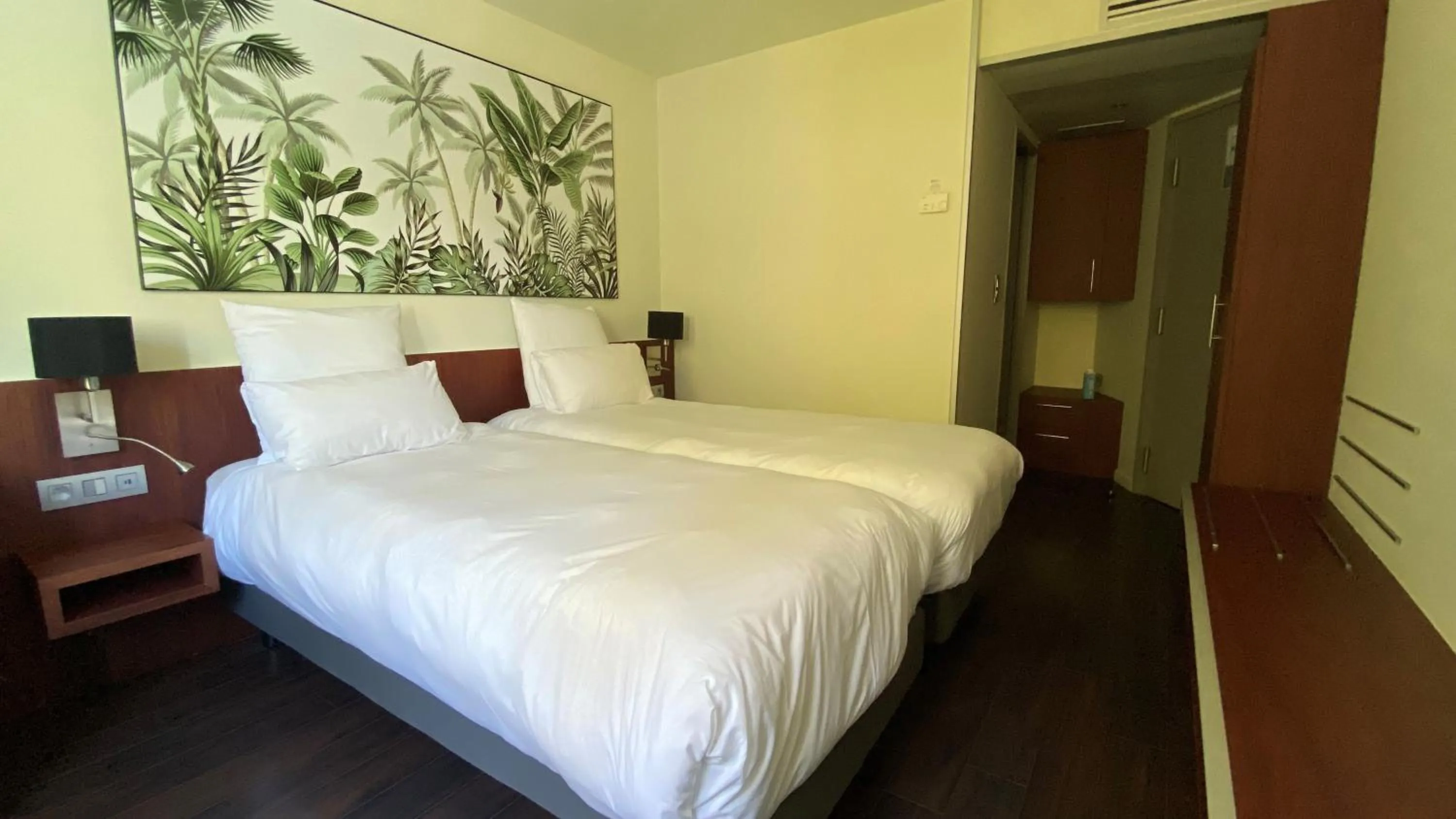 Bedroom, Bed in Mercure Perpignan Centre