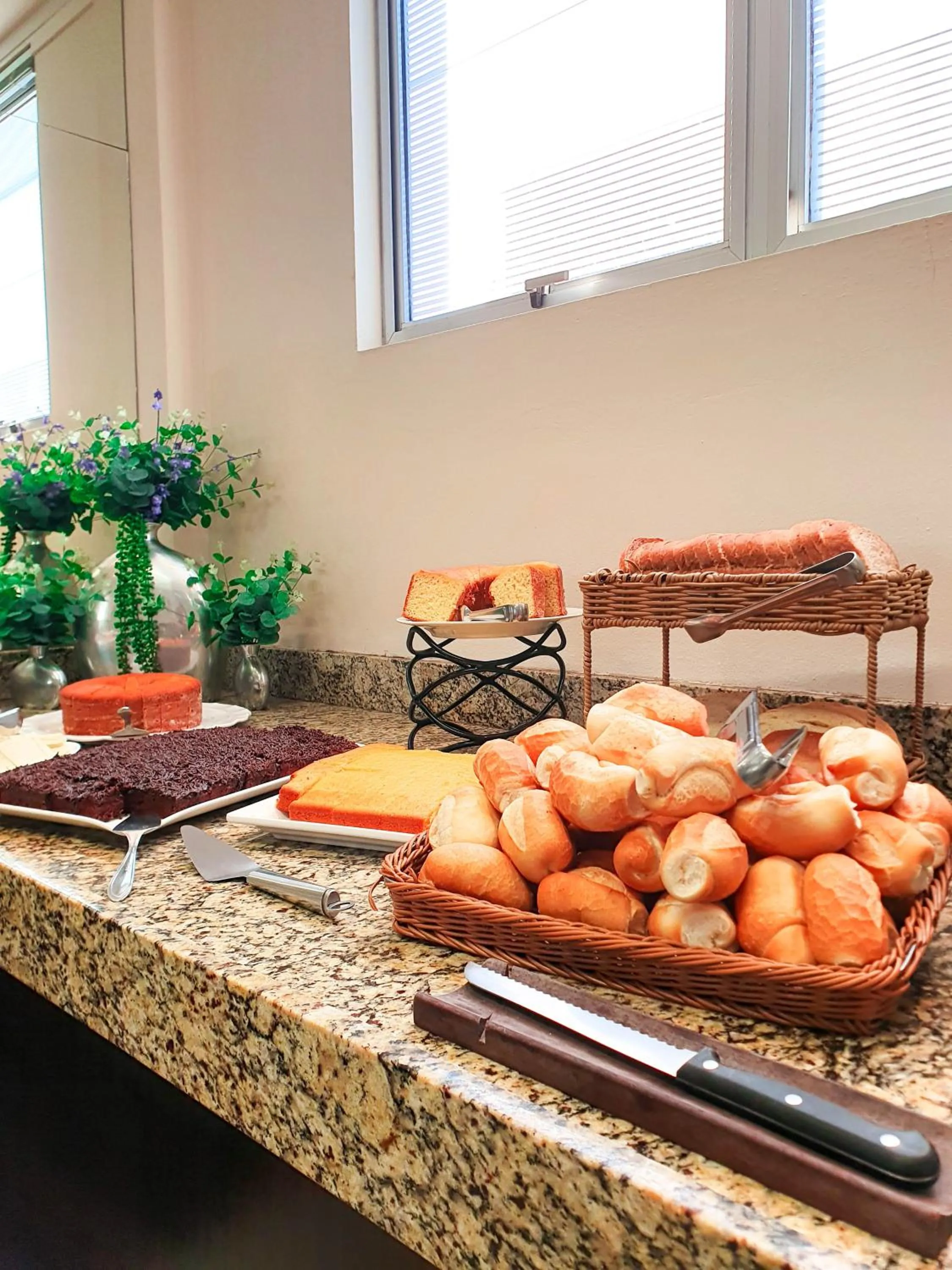 Food and drinks in Avenida Palace Hotel