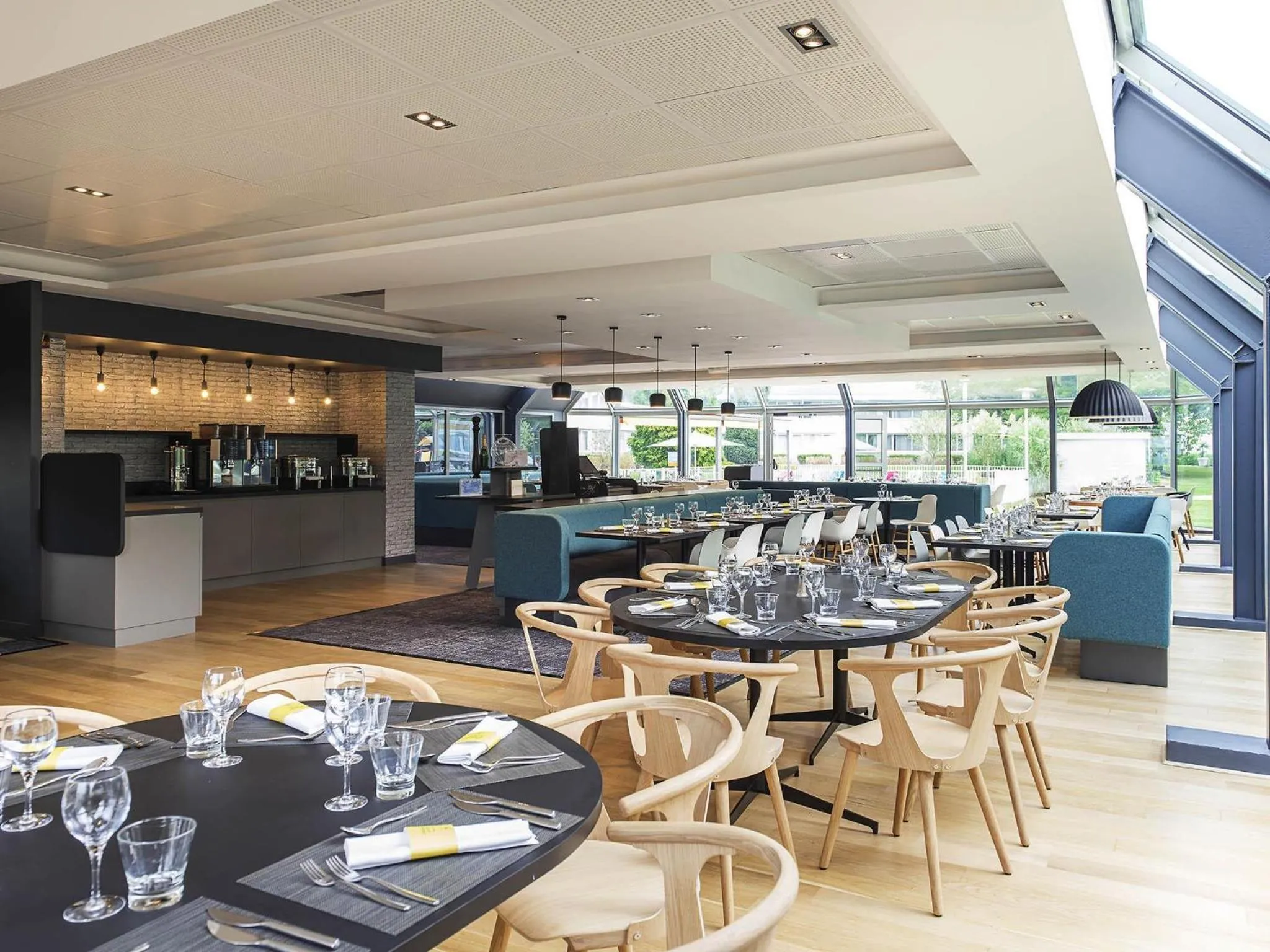 Restaurant/places to eat in Novotel Lille Aéroport