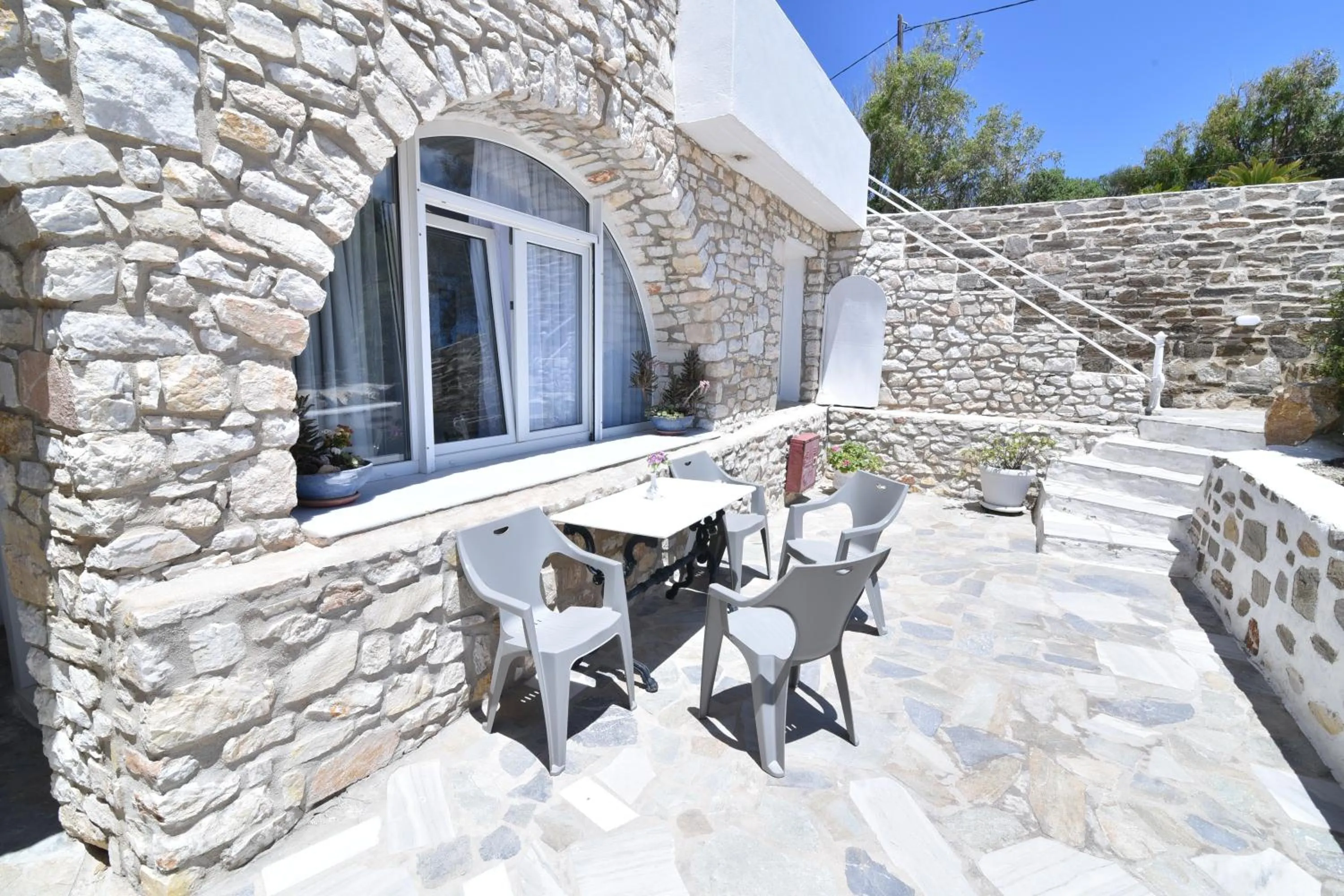 Patio in Paradiso Boutique