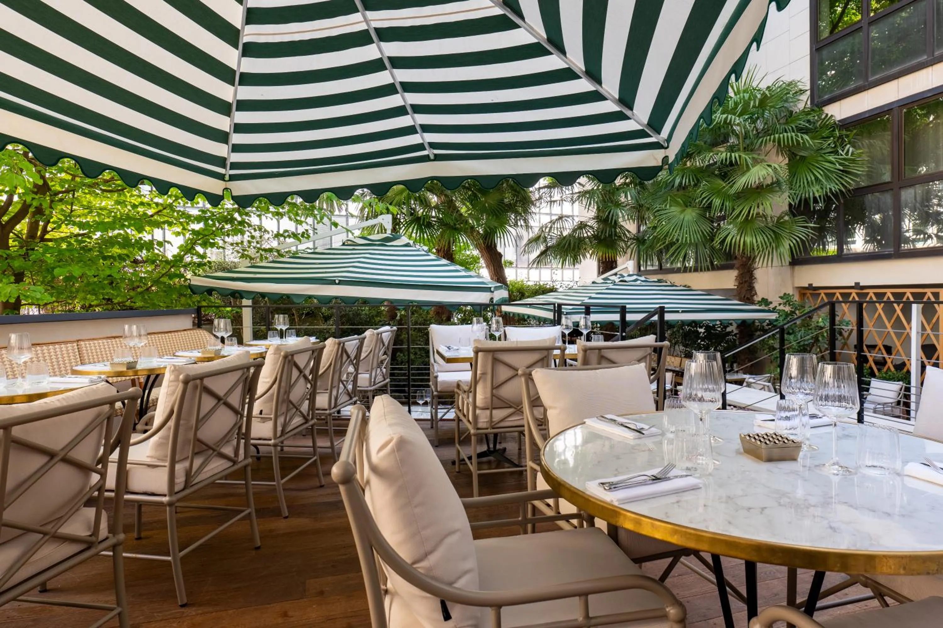 Patio in La Maison Champs Elysées