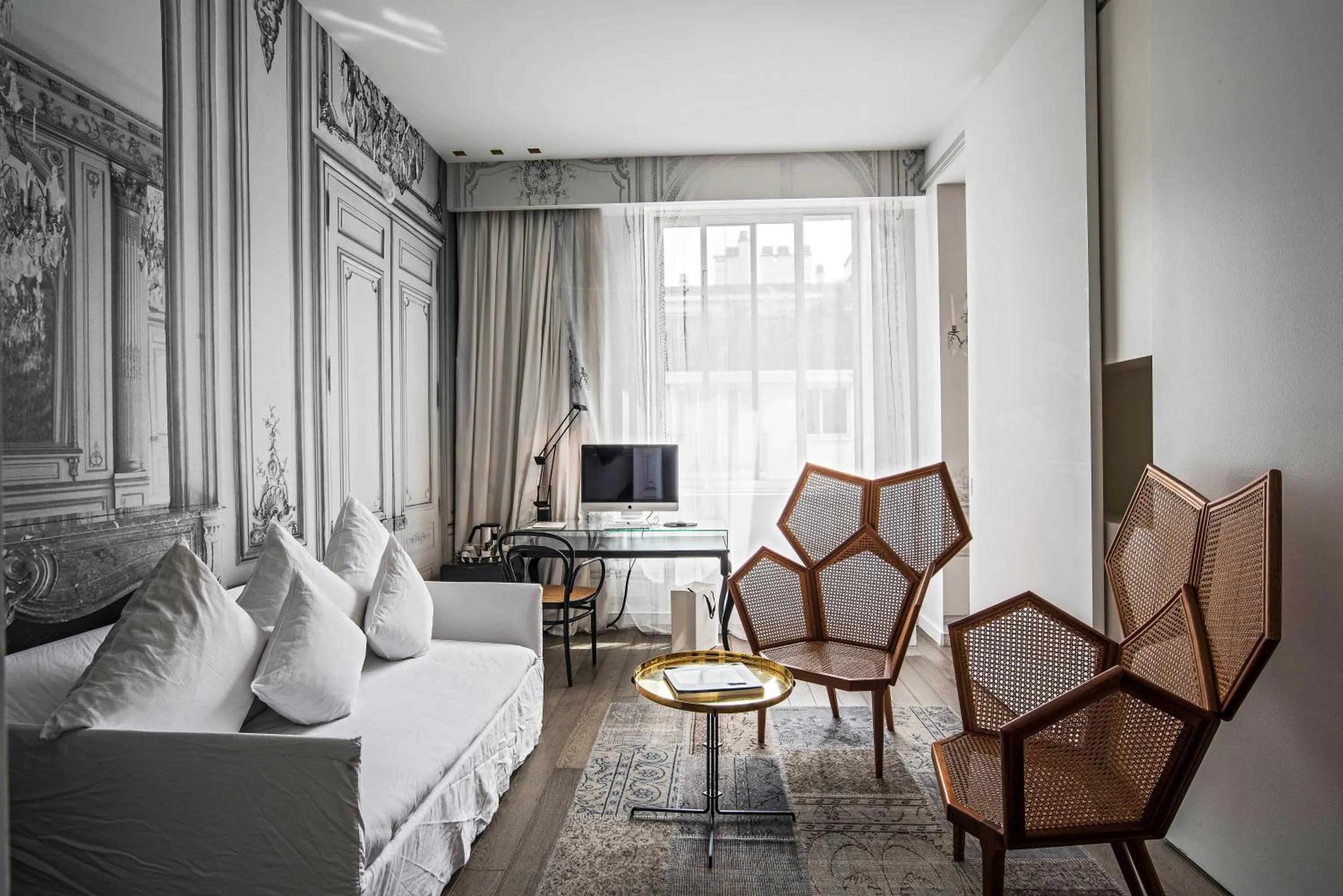 Bedroom in La Maison Champs Elysées