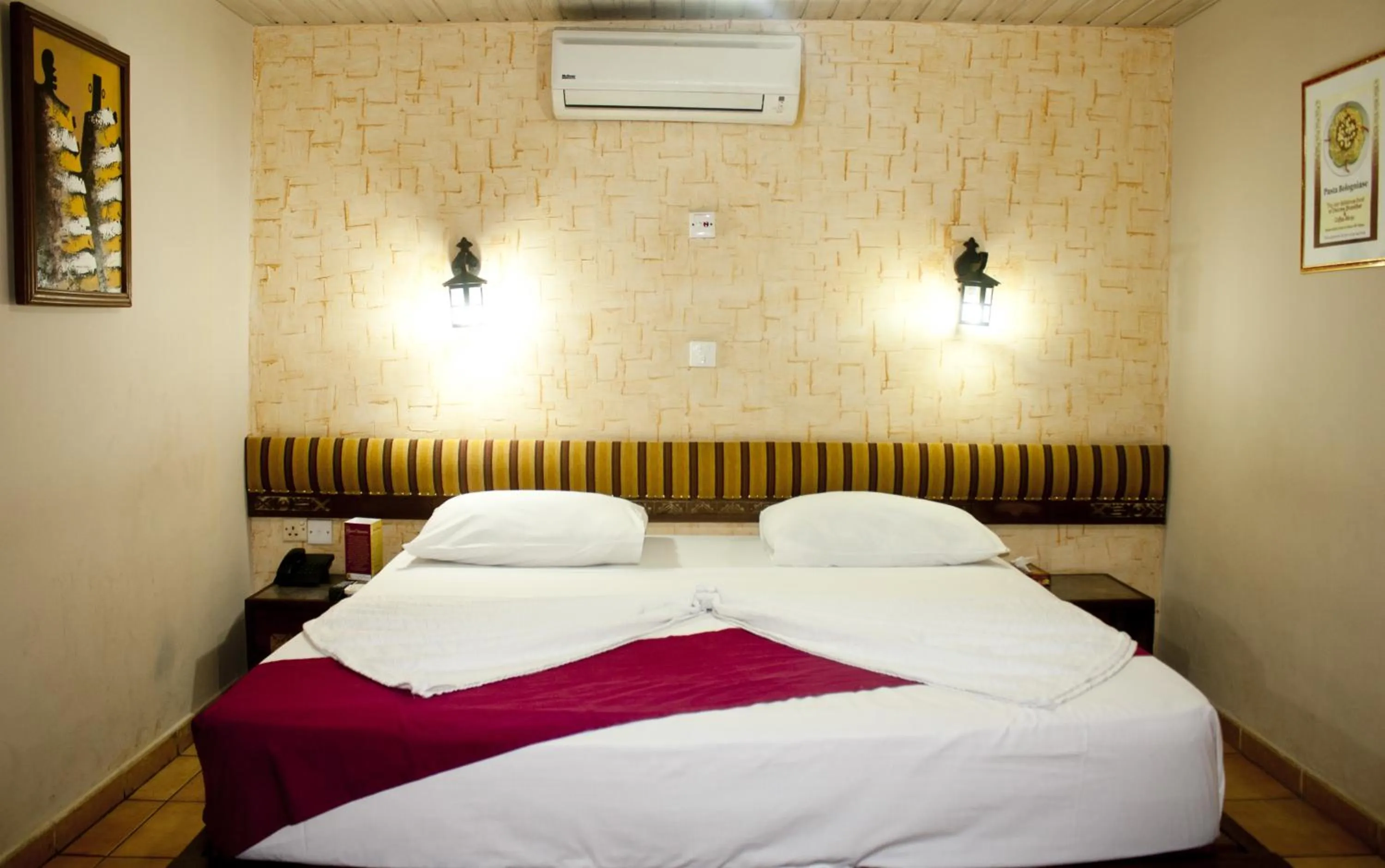 Bedroom, Bed in Paloma Hotel Ring Road