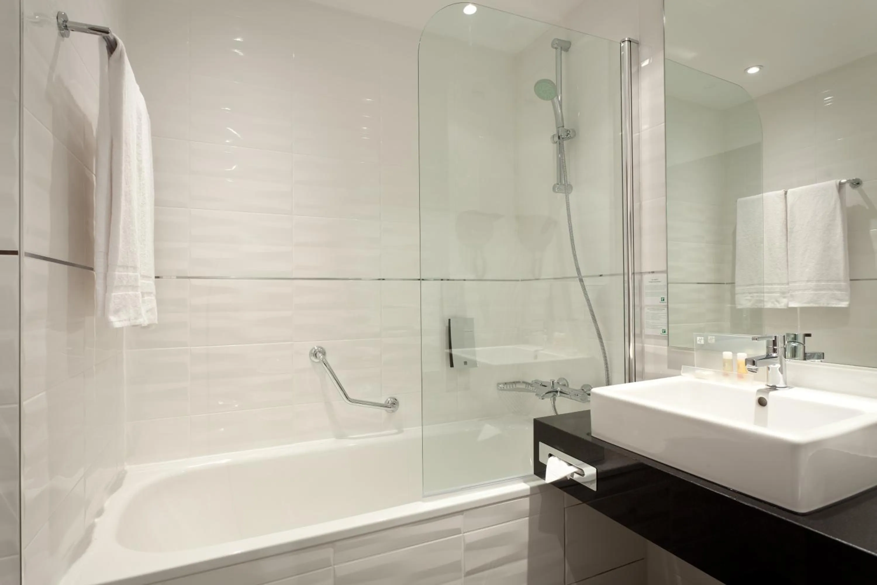 Bathroom in Holiday Inn Lille Ouest Englos by IHG