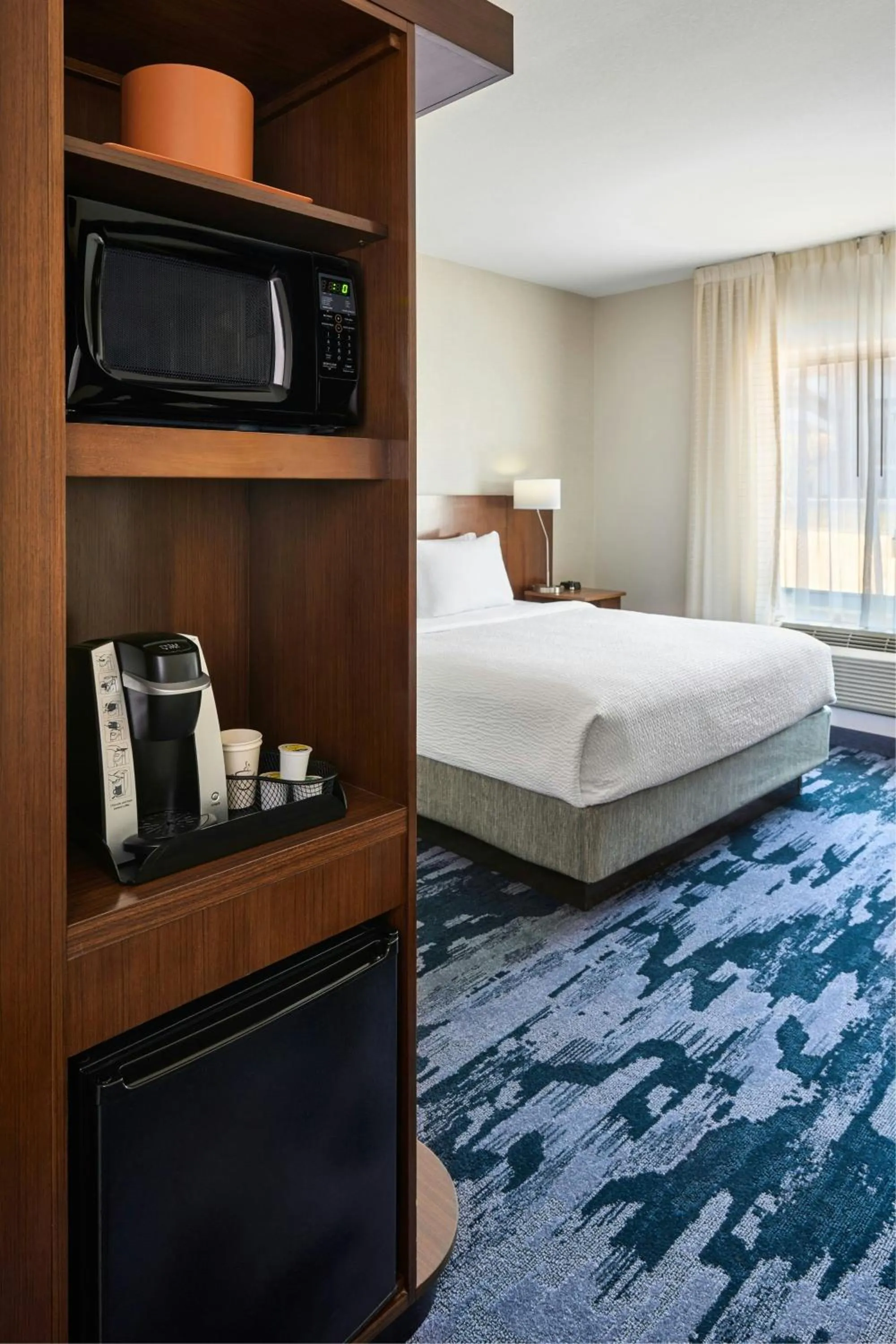 Photo of the whole room, Bed in Fairfield by Marriott Inn & Suites Knoxville Turkey Creek