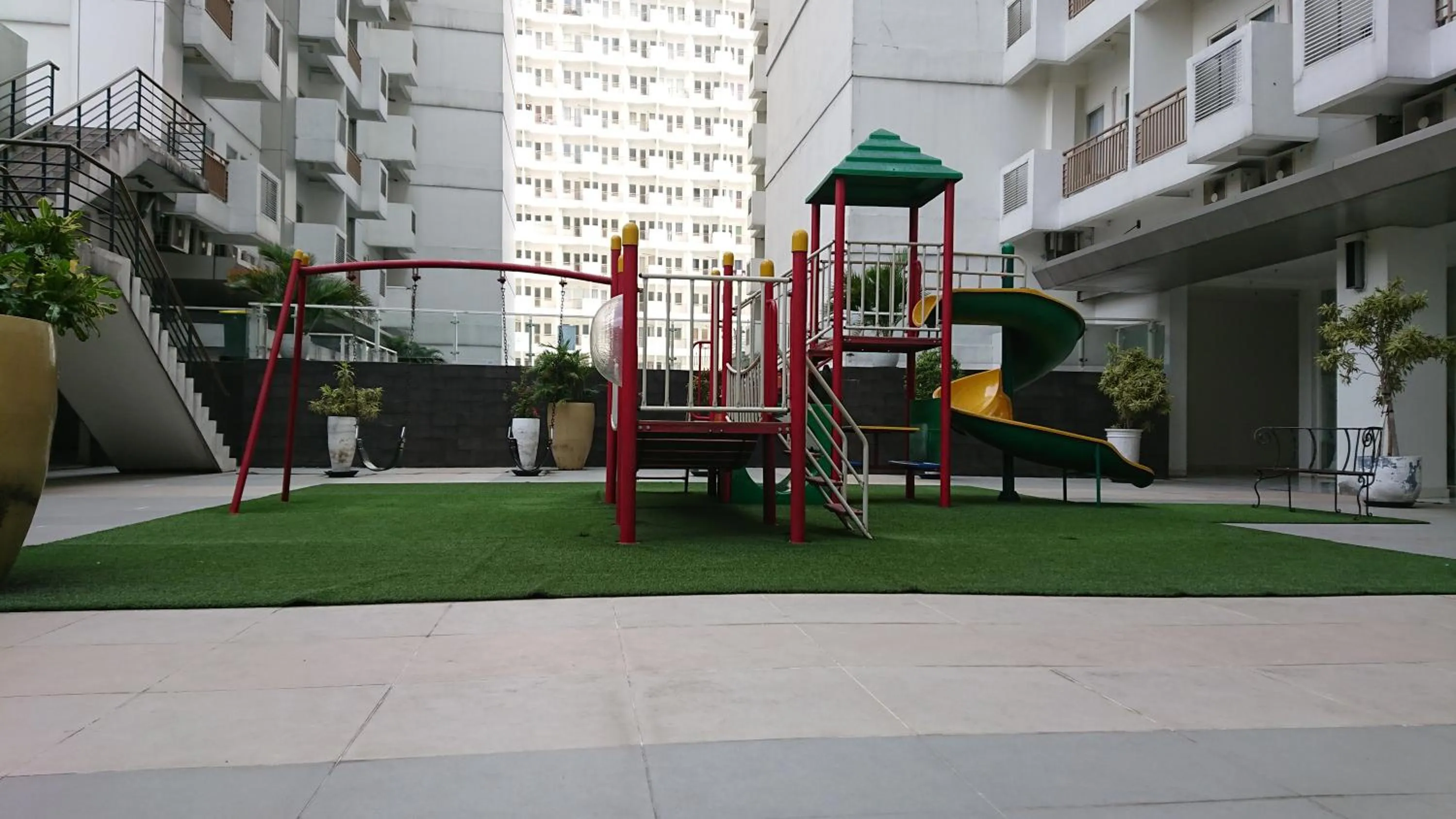 Children play ground in Kozy Room Sentul Tower Apartemen