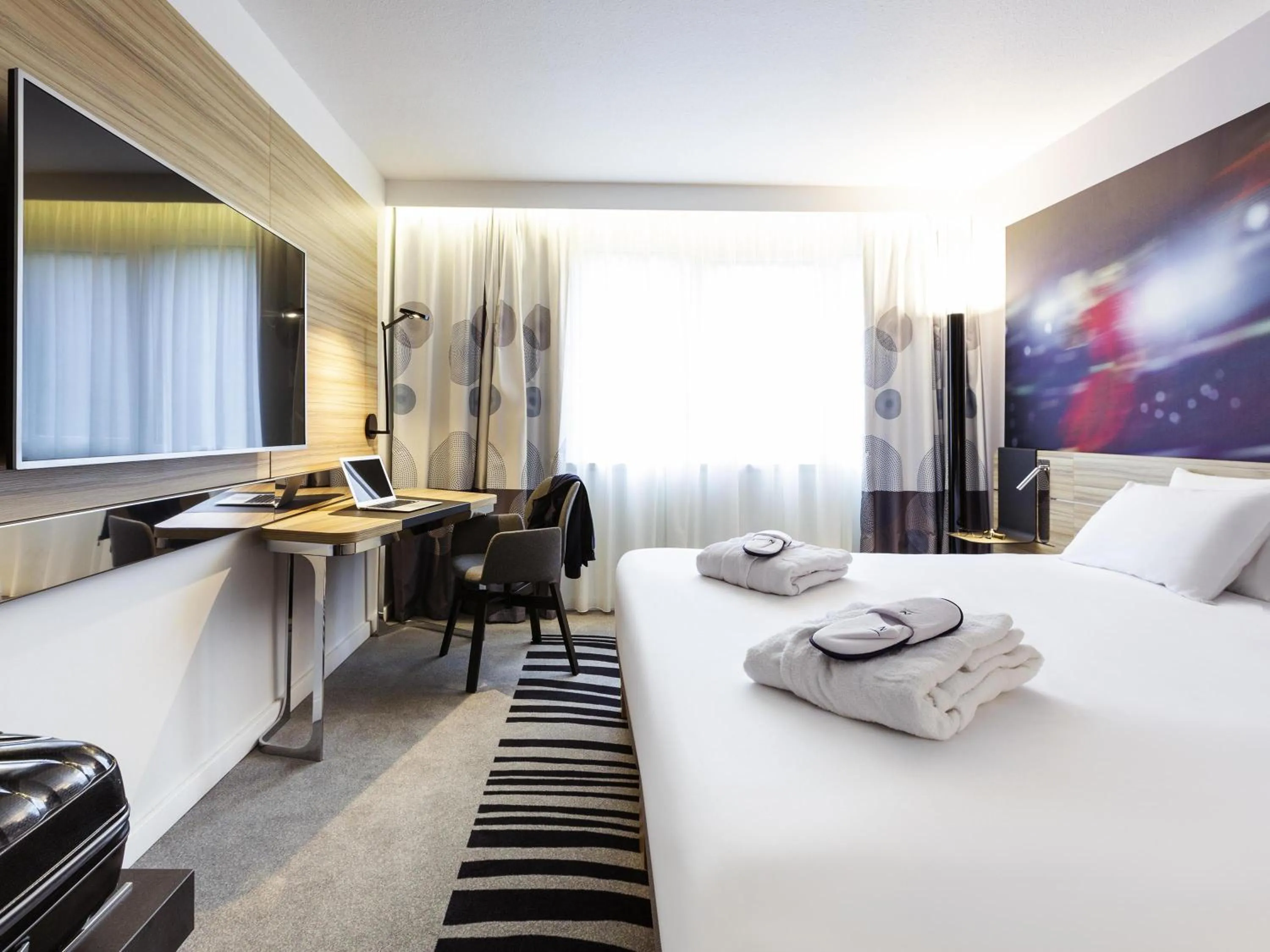 Bedroom, Bed in Novotel Limoges Le Lac