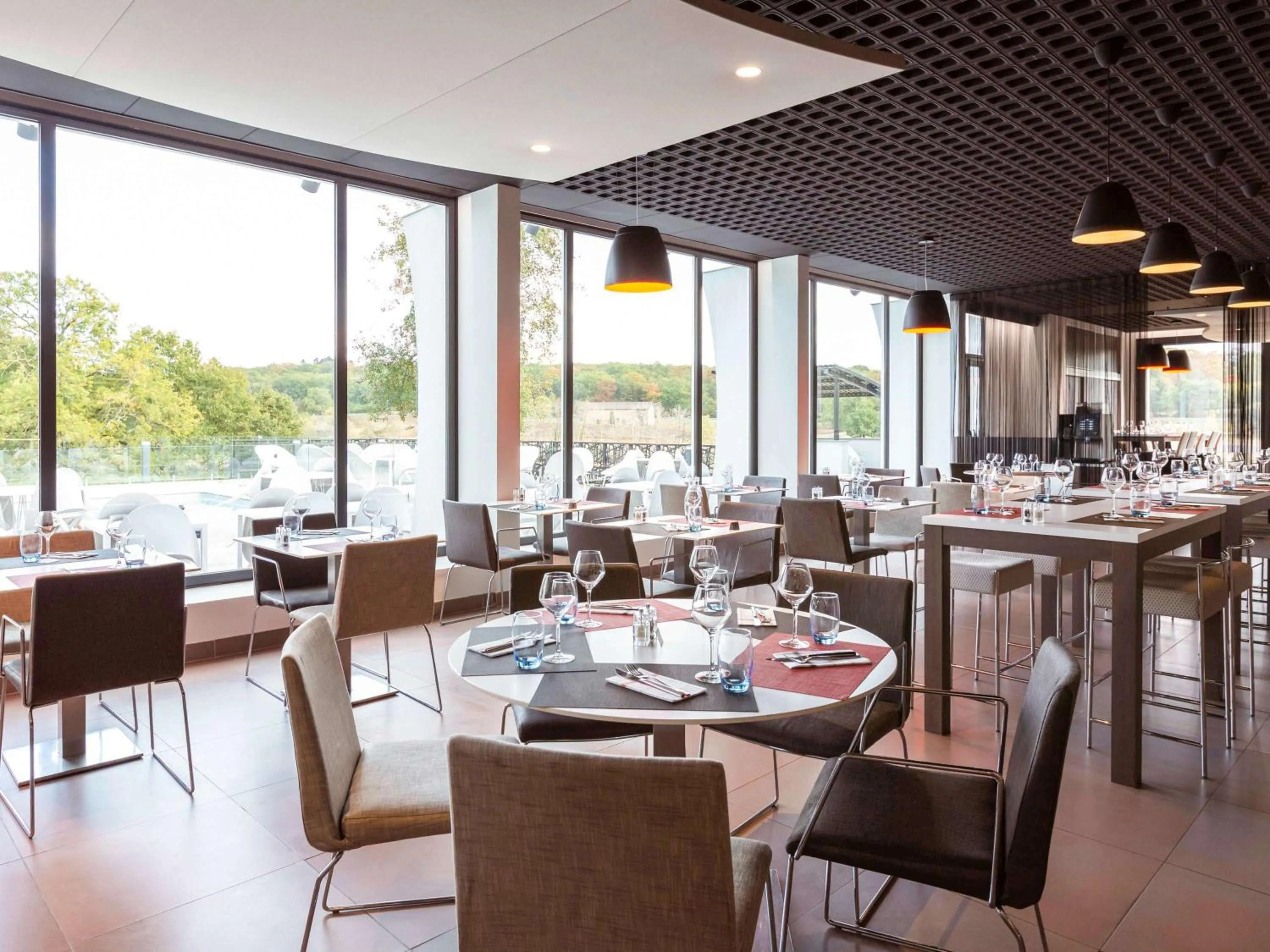 Restaurant/places to eat in Novotel Limoges Le Lac
