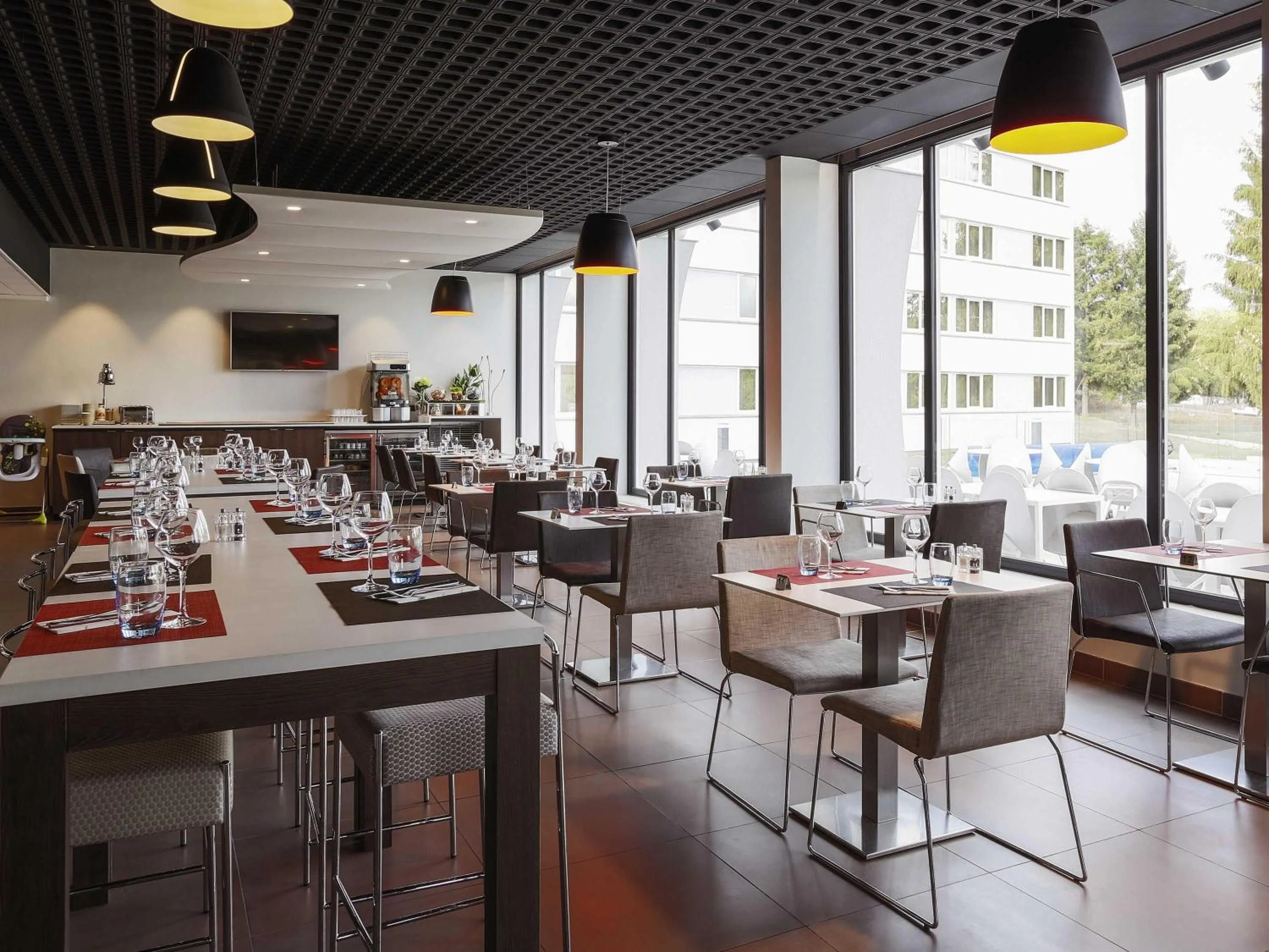 Restaurant/places to eat in Novotel Limoges Le Lac