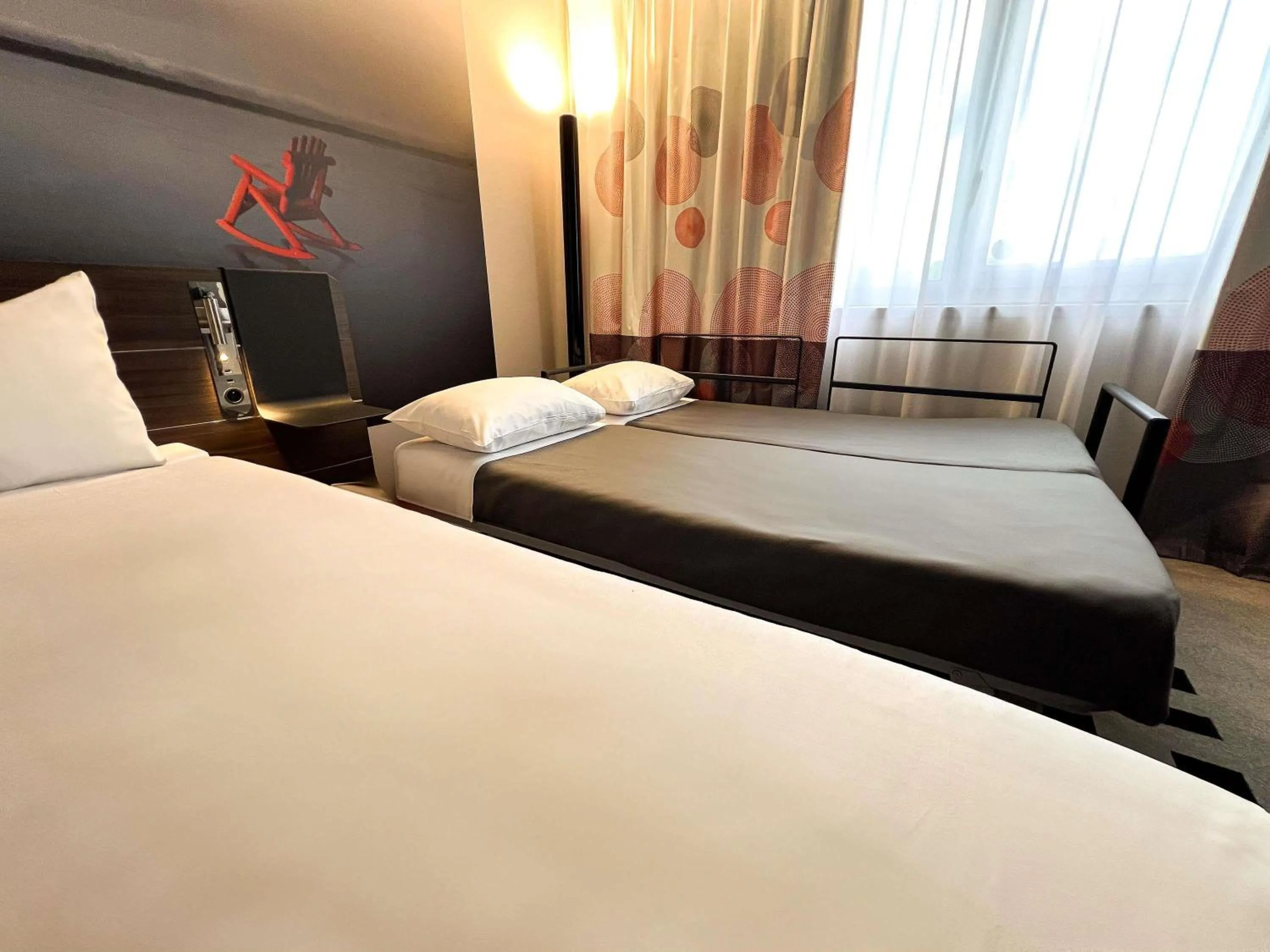 Bedroom, Bed in Novotel Limoges Le Lac