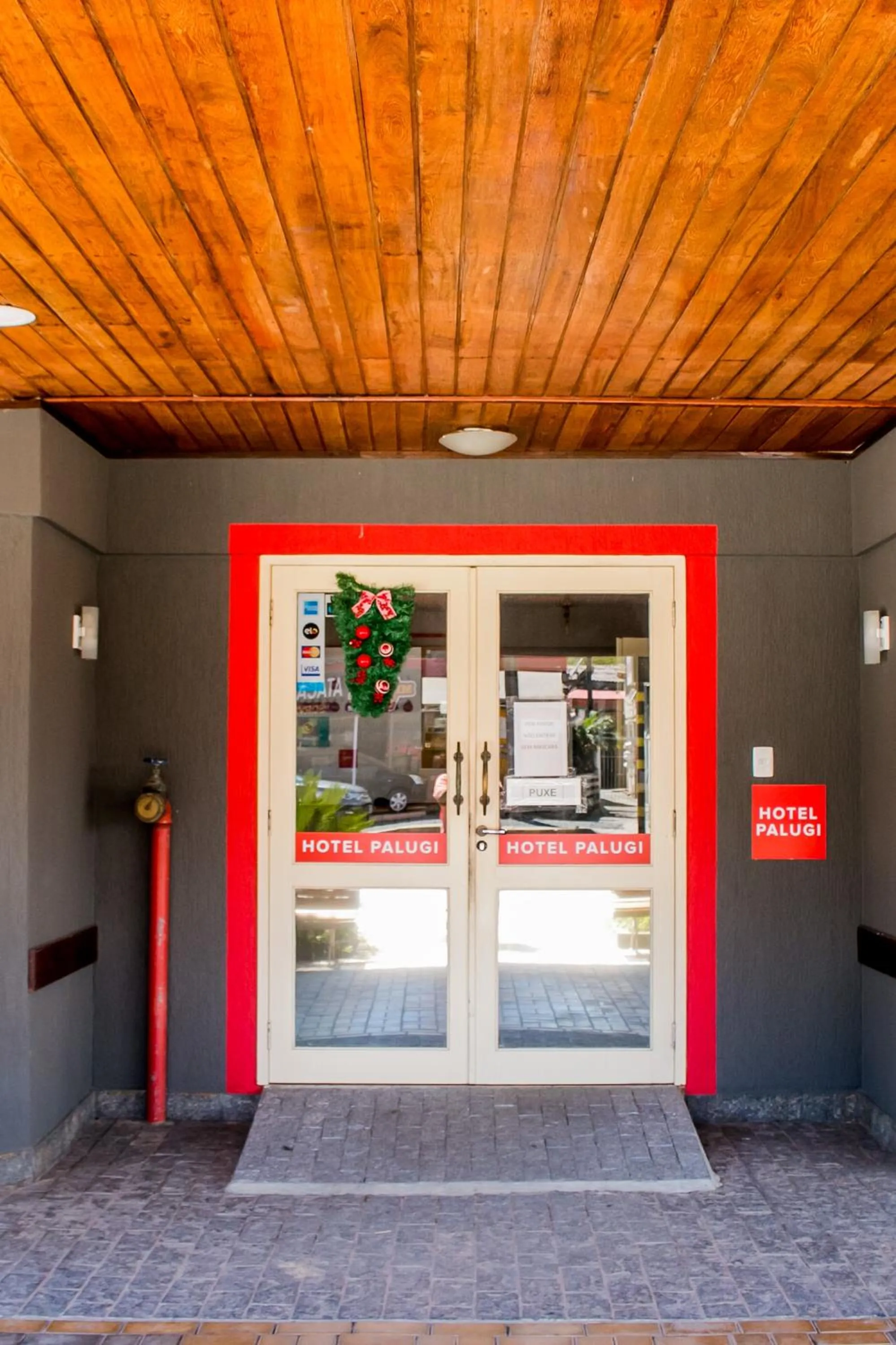 Facade/entrance in Hotel Palugi