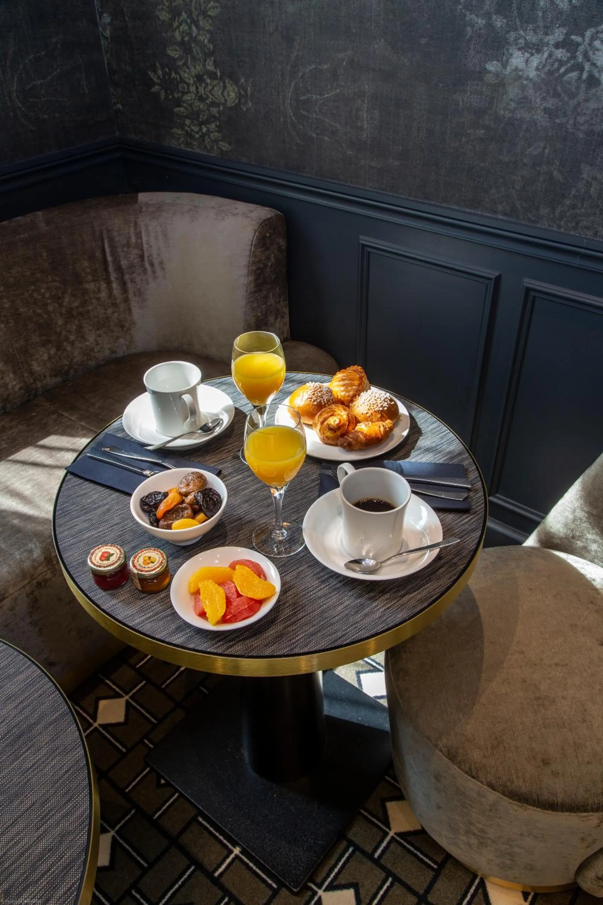 Breakfast in Lenox Montparnasse