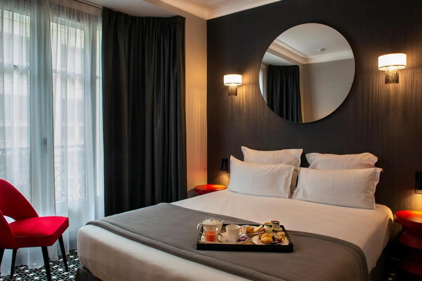 Bed in Lenox Montparnasse