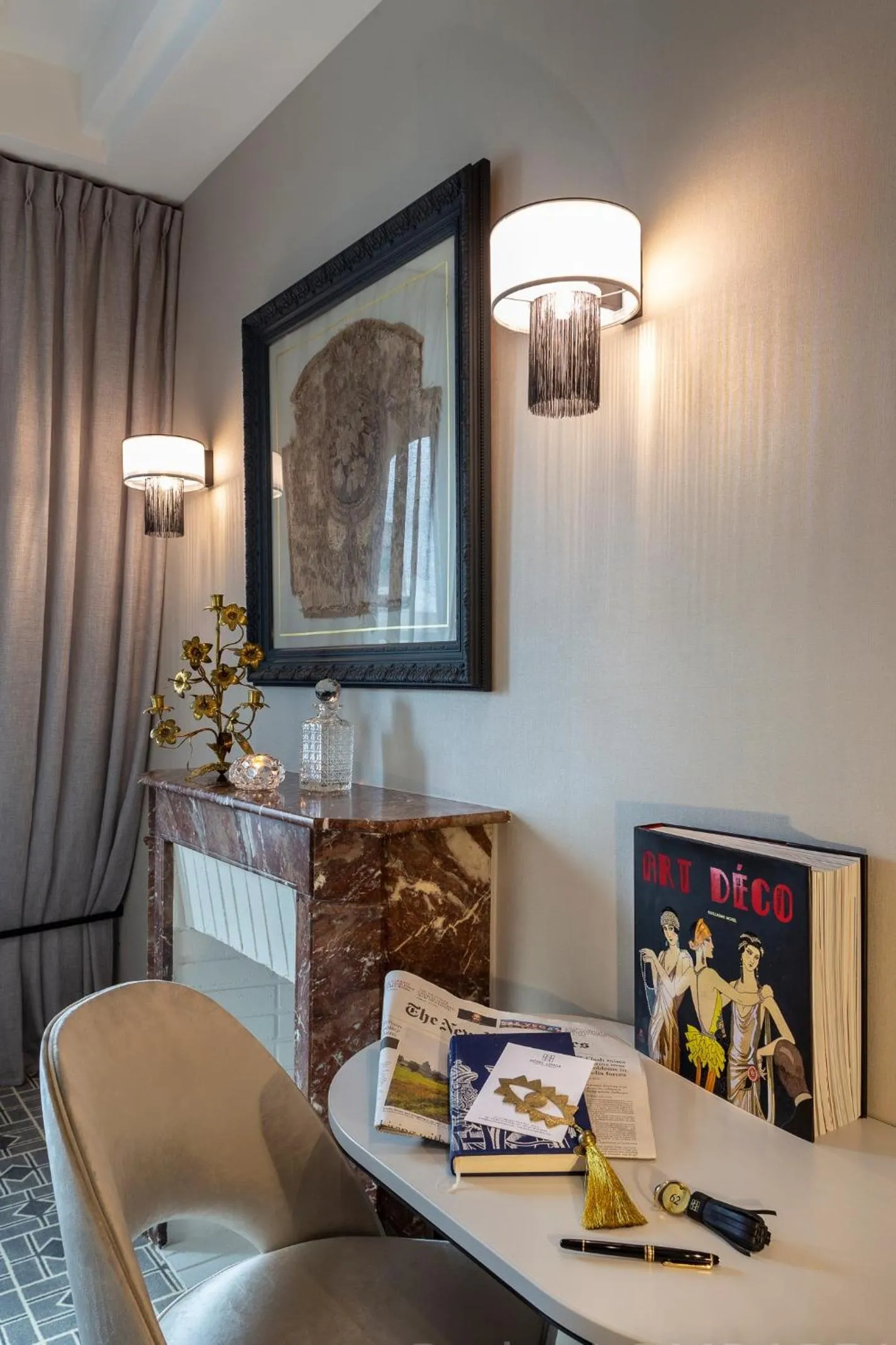 Decorative detail in Lenox Montparnasse