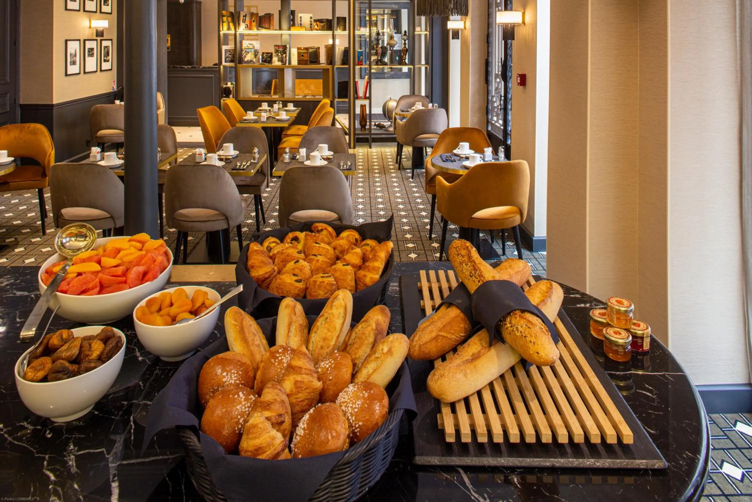Continental breakfast in Lenox Montparnasse
