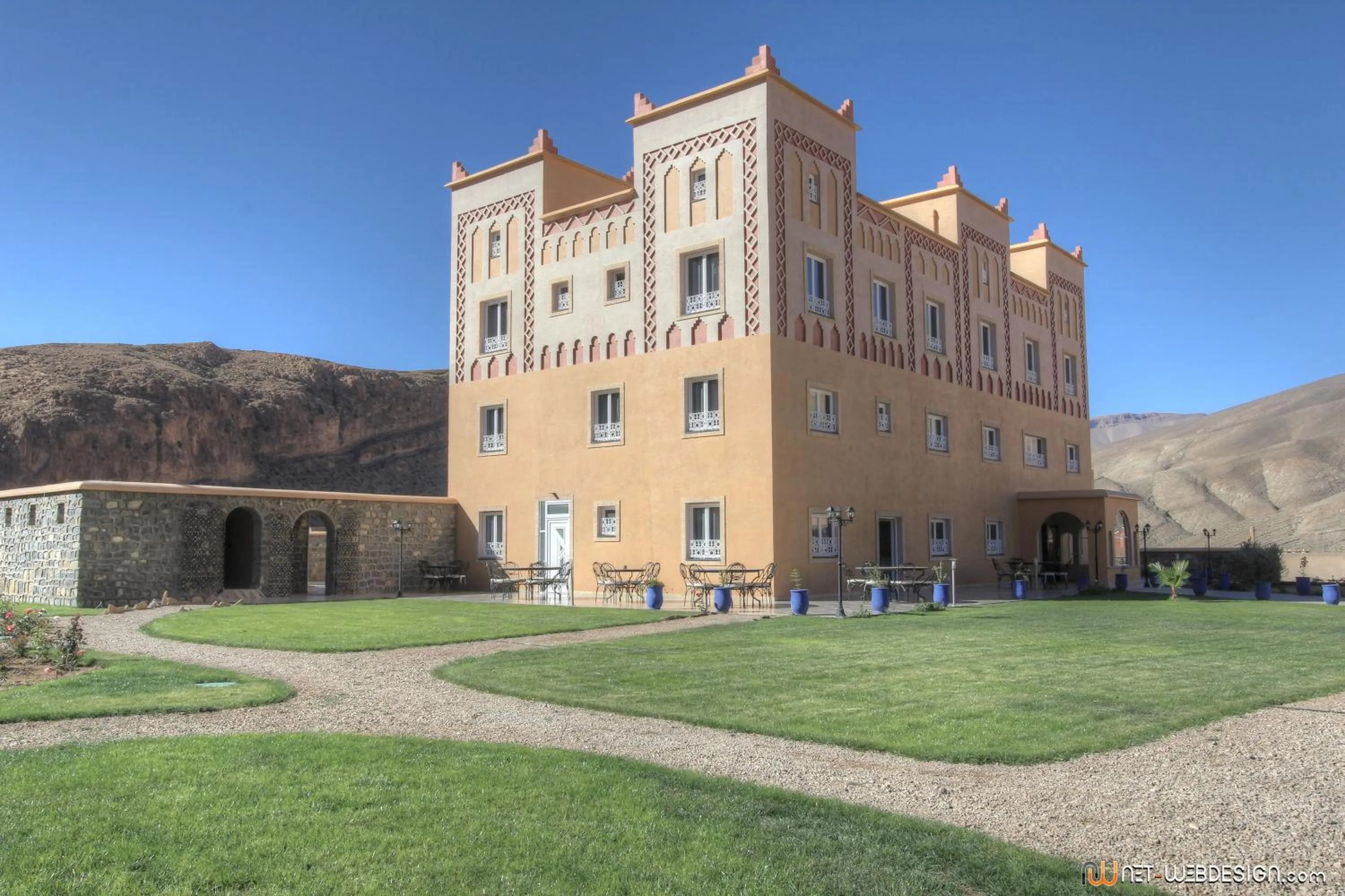 Property building in Hotel New Mars Dades