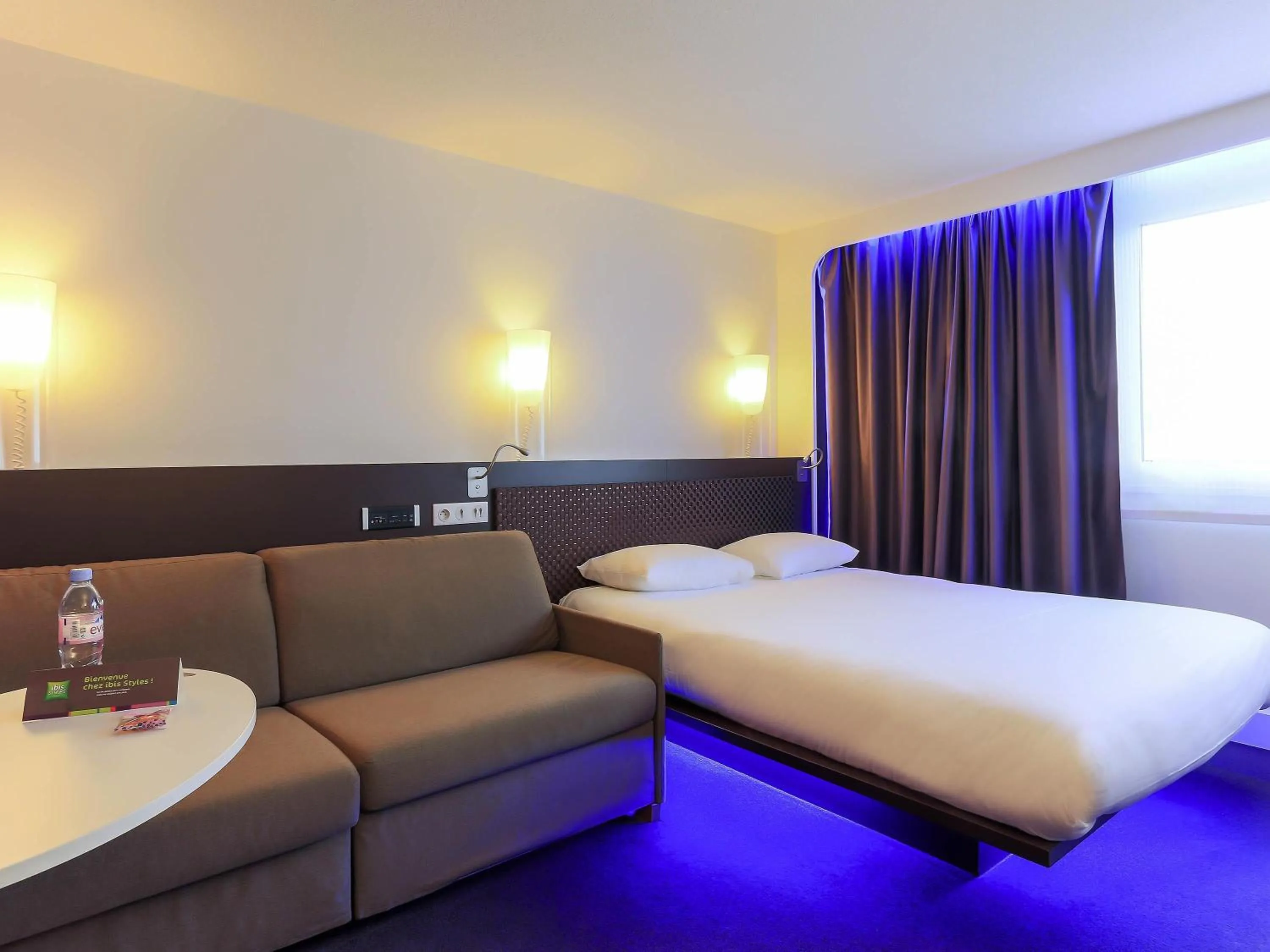 Bed in ibis Styles Lorient Caudan