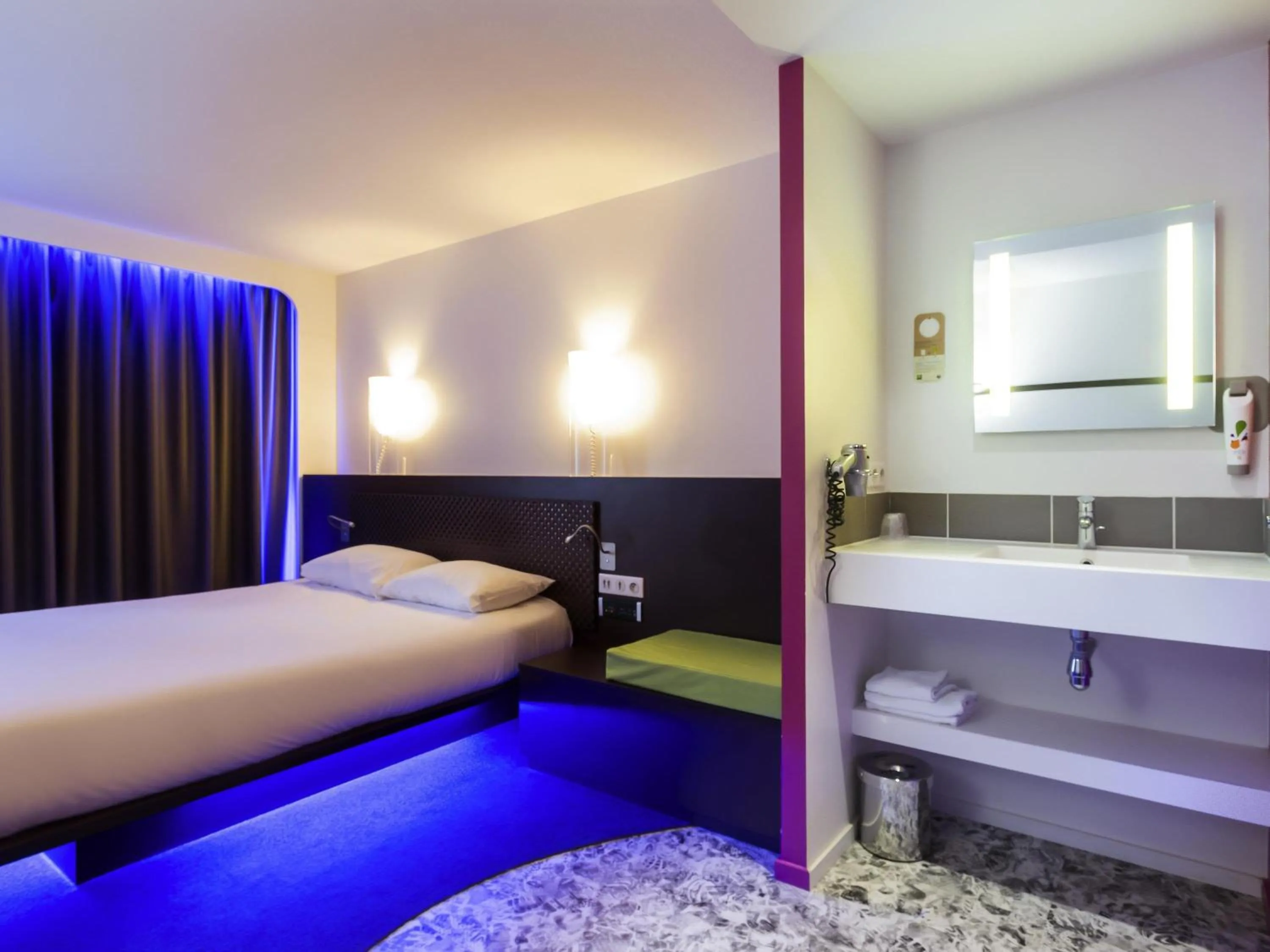 Bed in ibis Styles Lorient Caudan