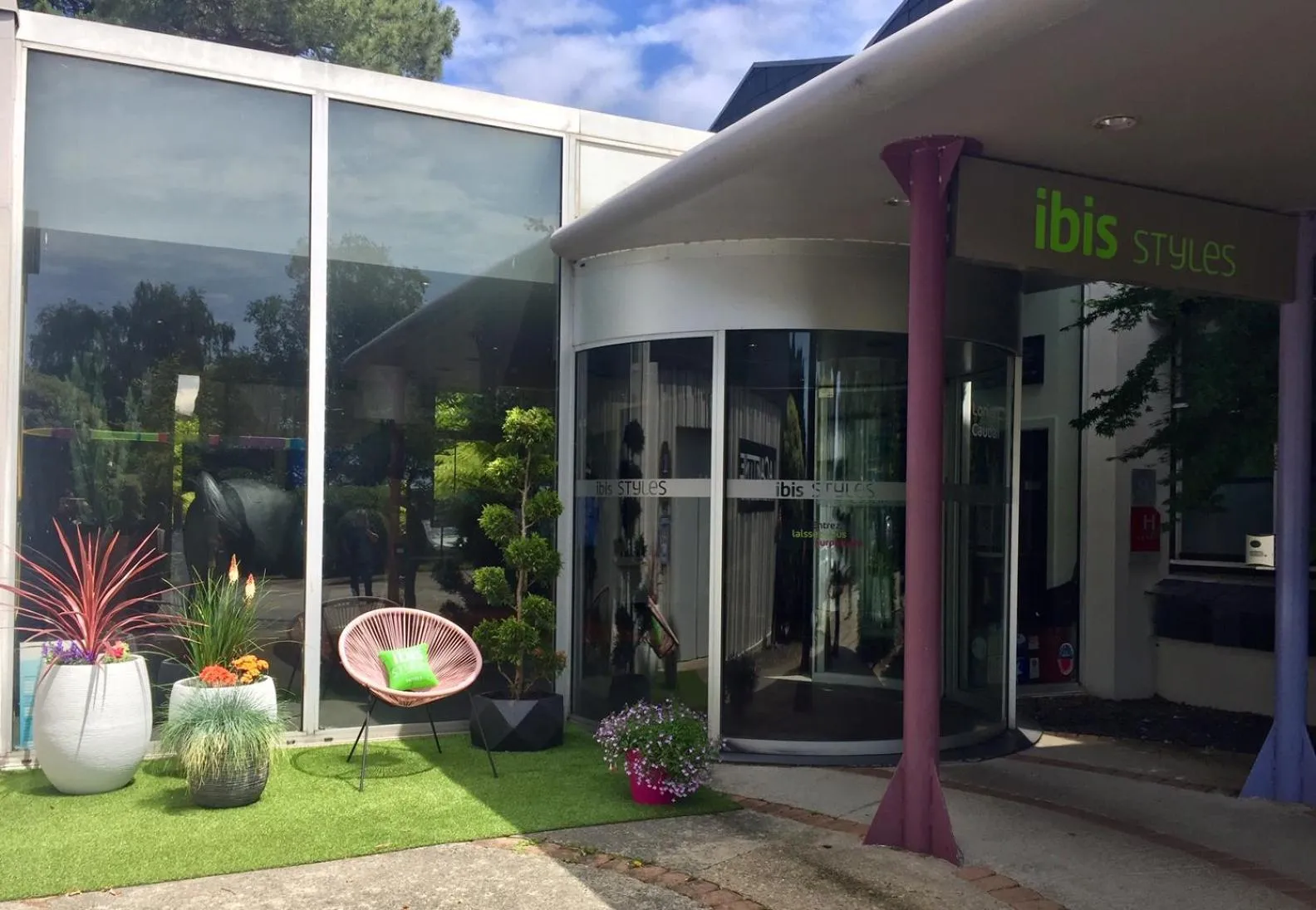 Facade/entrance in ibis Styles Lorient Caudan