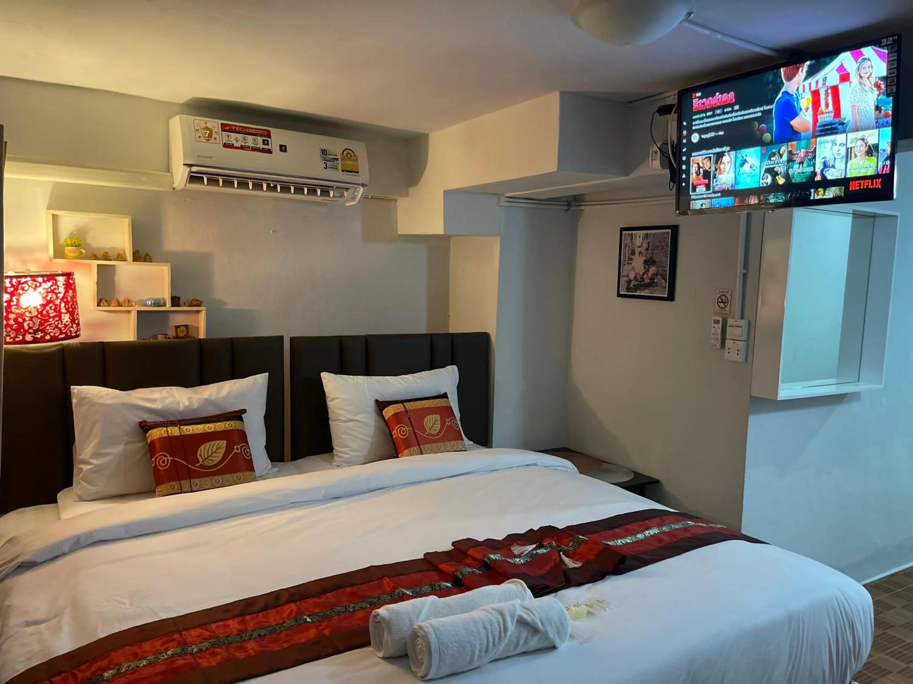 TV and multimedia, Bed in Acozyposhtel