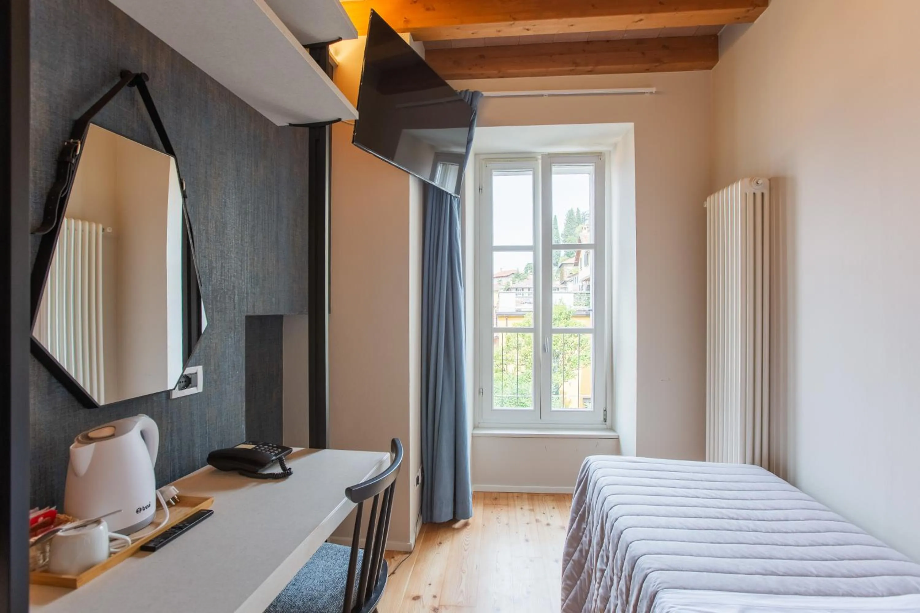 TV and multimedia, Bed in Albergo Del Sole