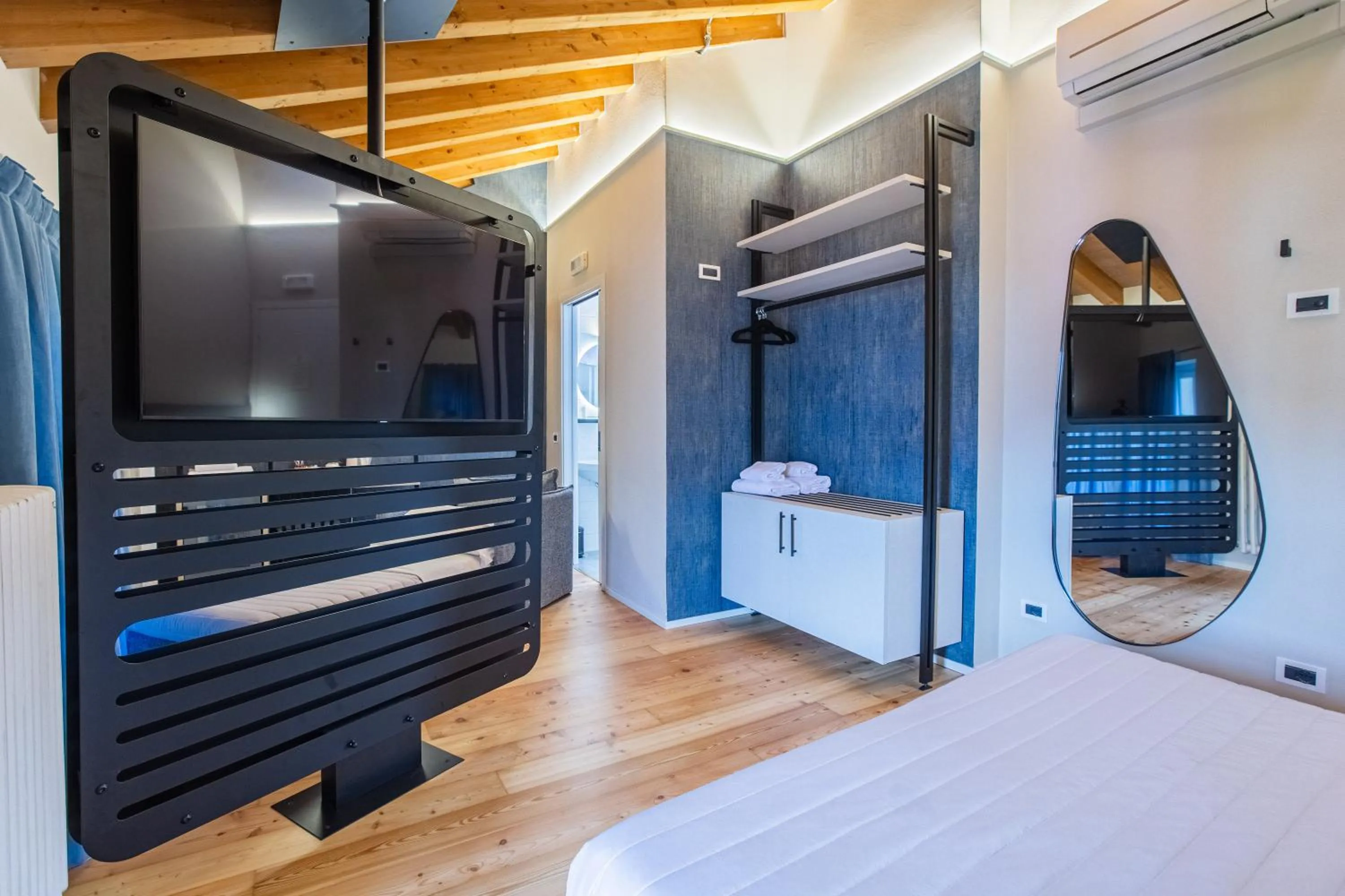 TV and multimedia, Bed in Albergo Del Sole