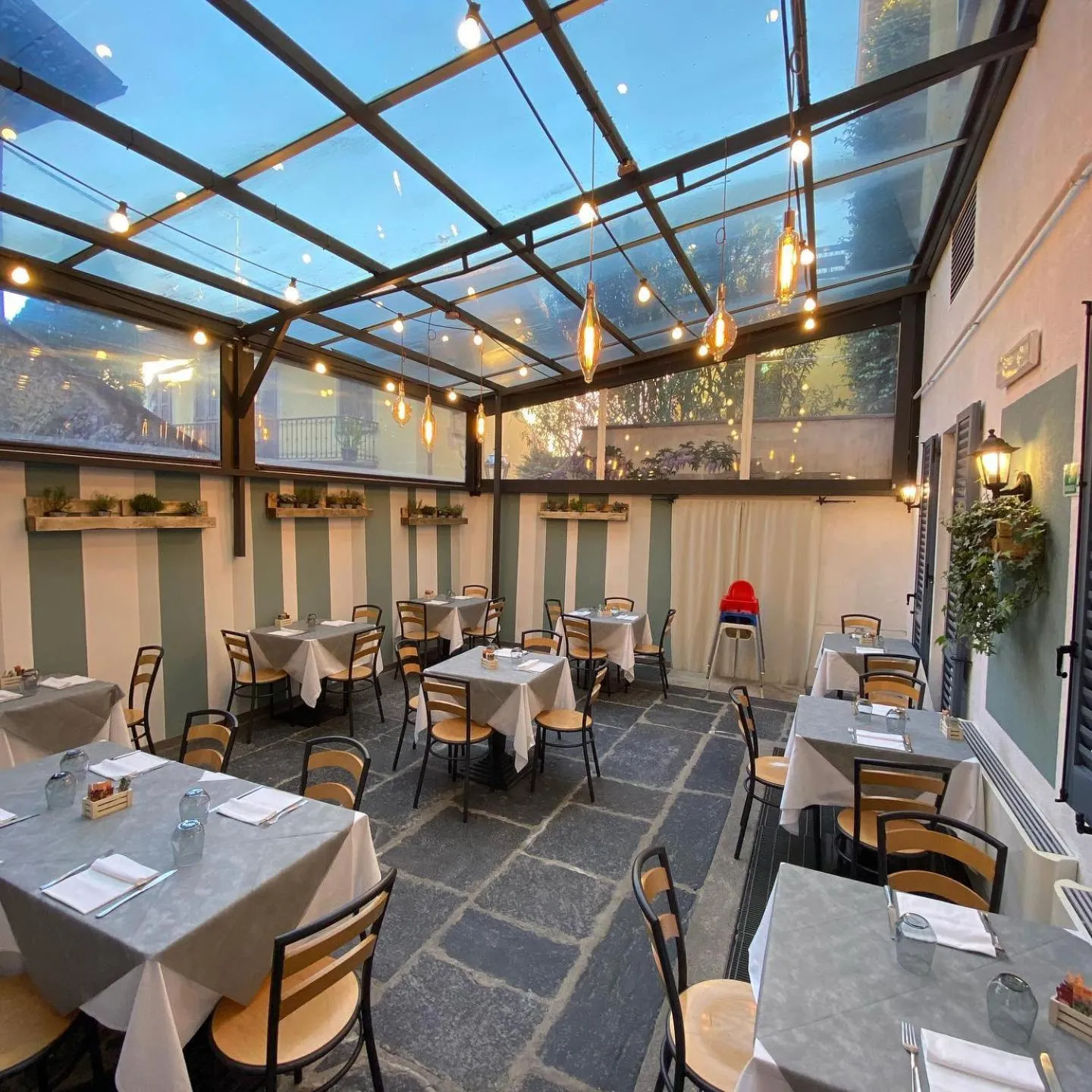 Restaurant/places to eat in Albergo Del Sole