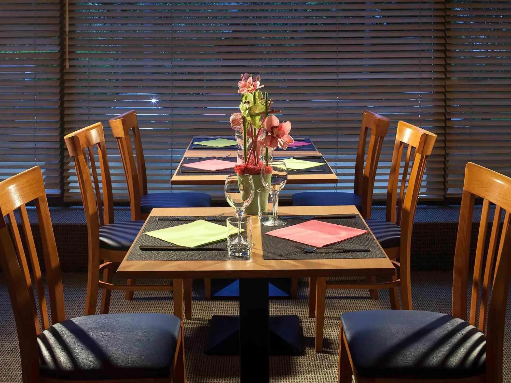 Restaurant/places to eat in ibis Styles Besançon