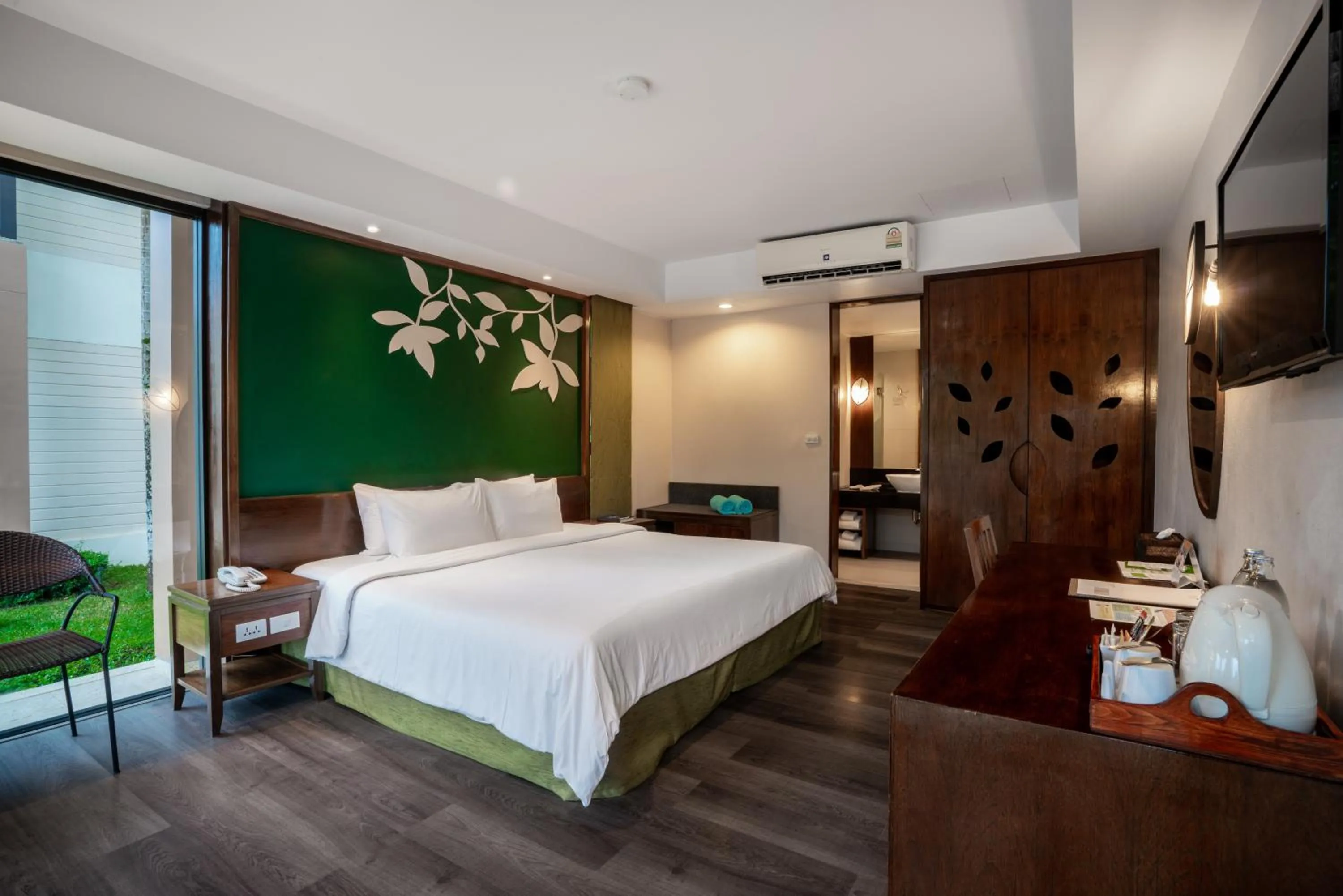 Bedroom, Bed in The Leaf on The Sands by Katathani - SHA Extra Plus