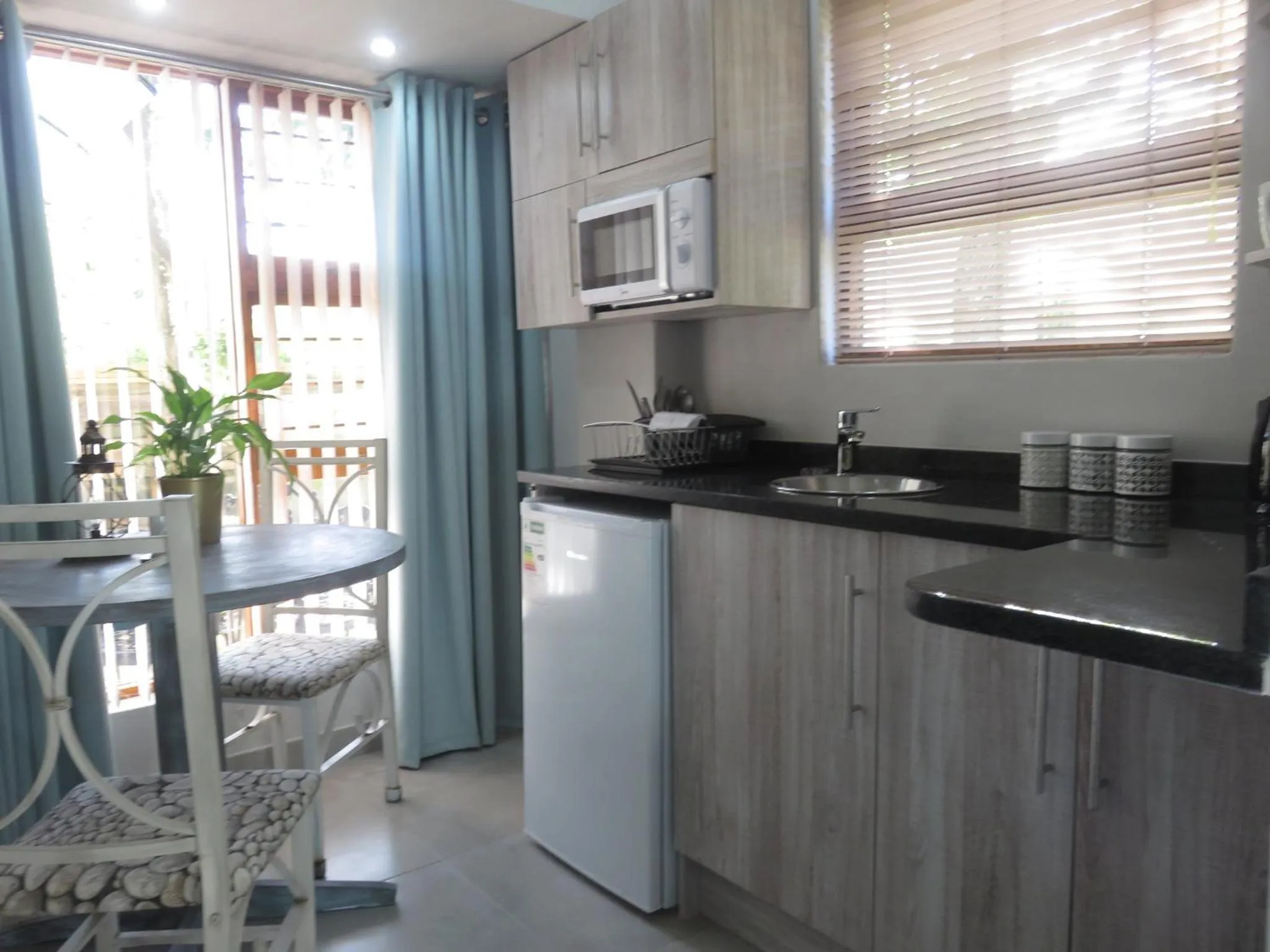 Cul de Sac - Accommodation