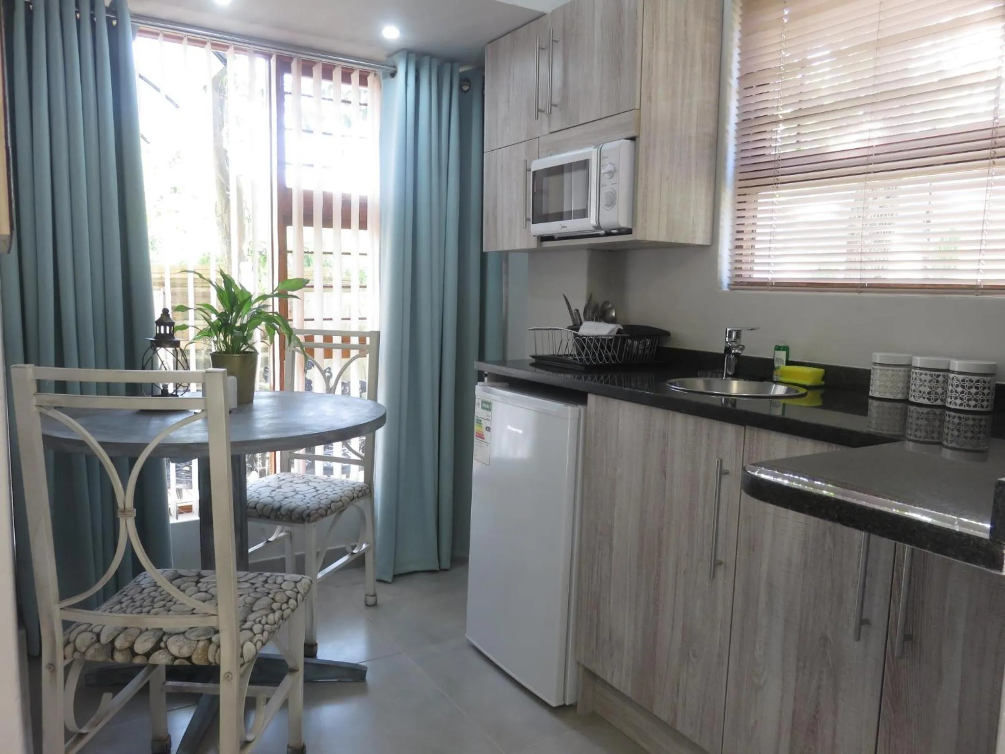 Cul de Sac - Accommodation