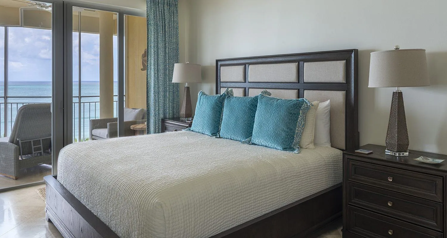 Bedroom, Bed in The Tuscany on Grace Bay