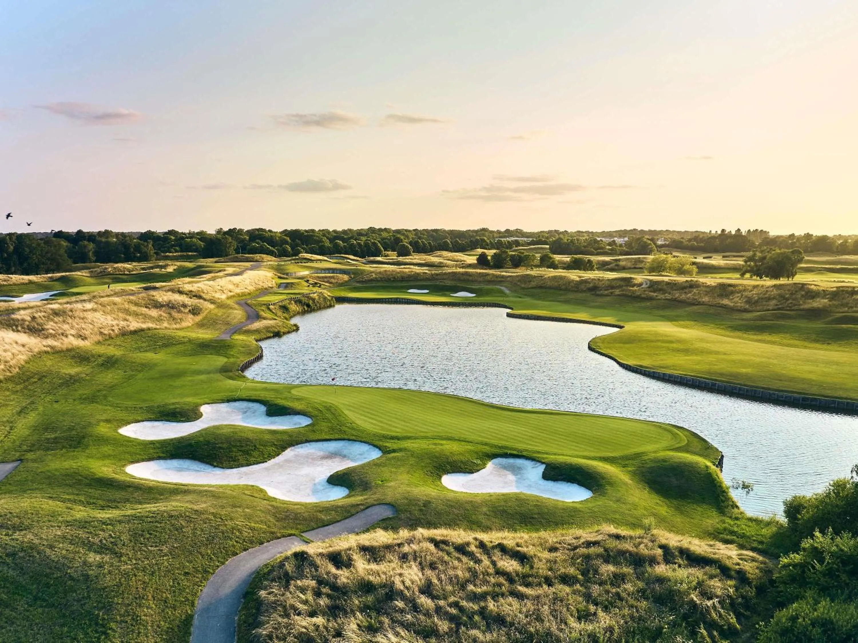 Golfcourse in Novotel Saint-Quentin en Yvelines