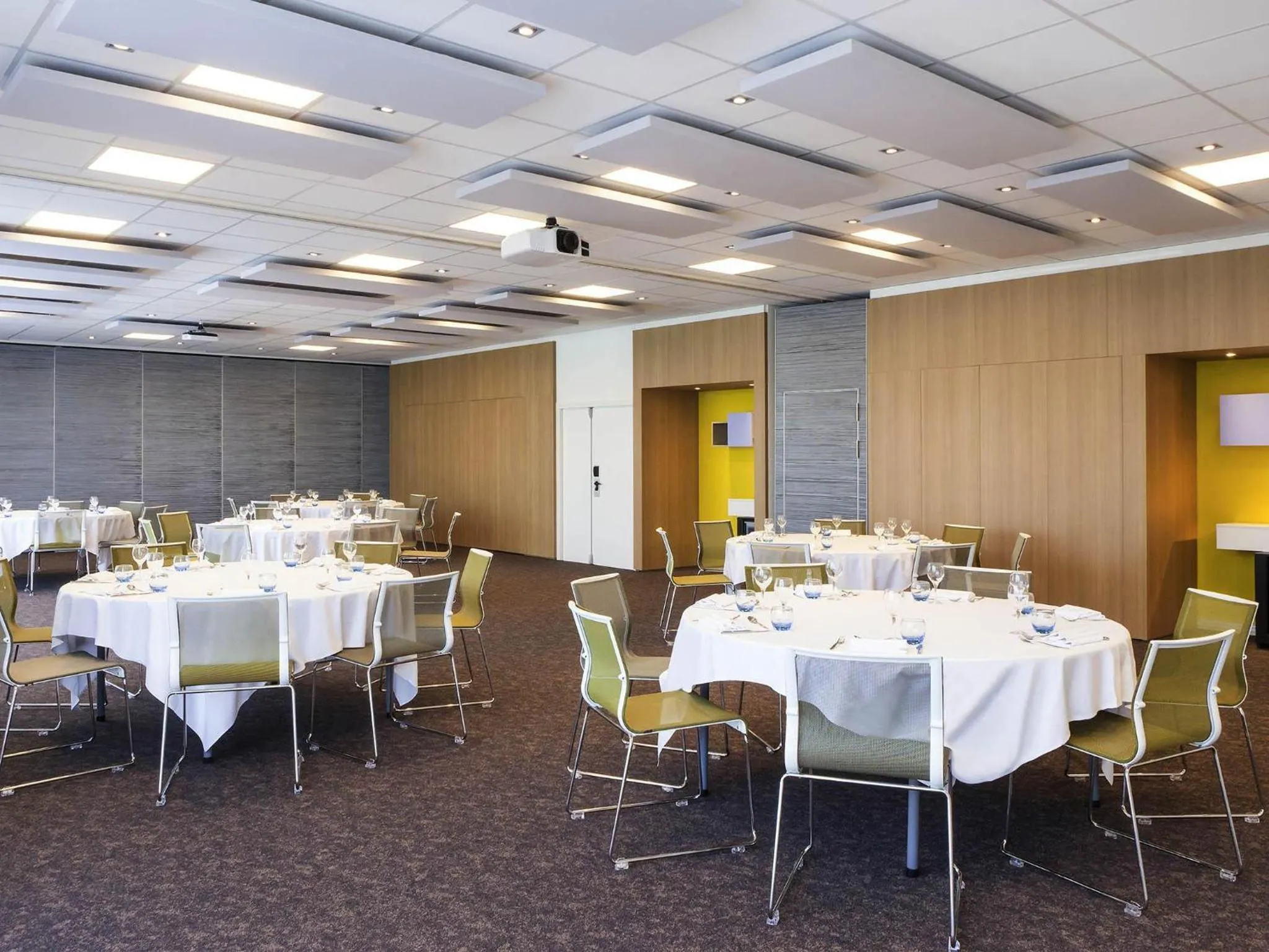 Meeting/conference room in Novotel Saint-Quentin en Yvelines