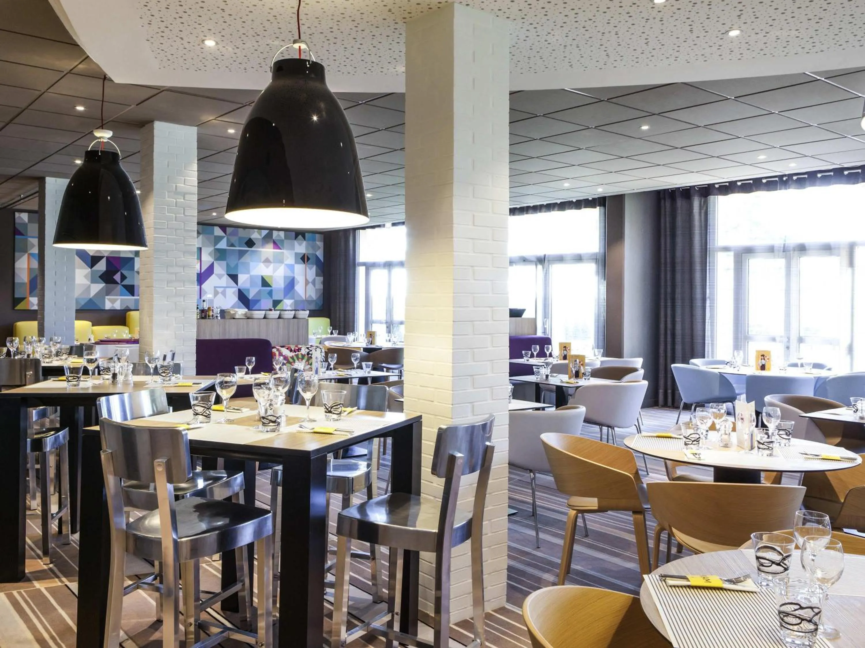 Restaurant/places to eat in Novotel Saint-Quentin en Yvelines