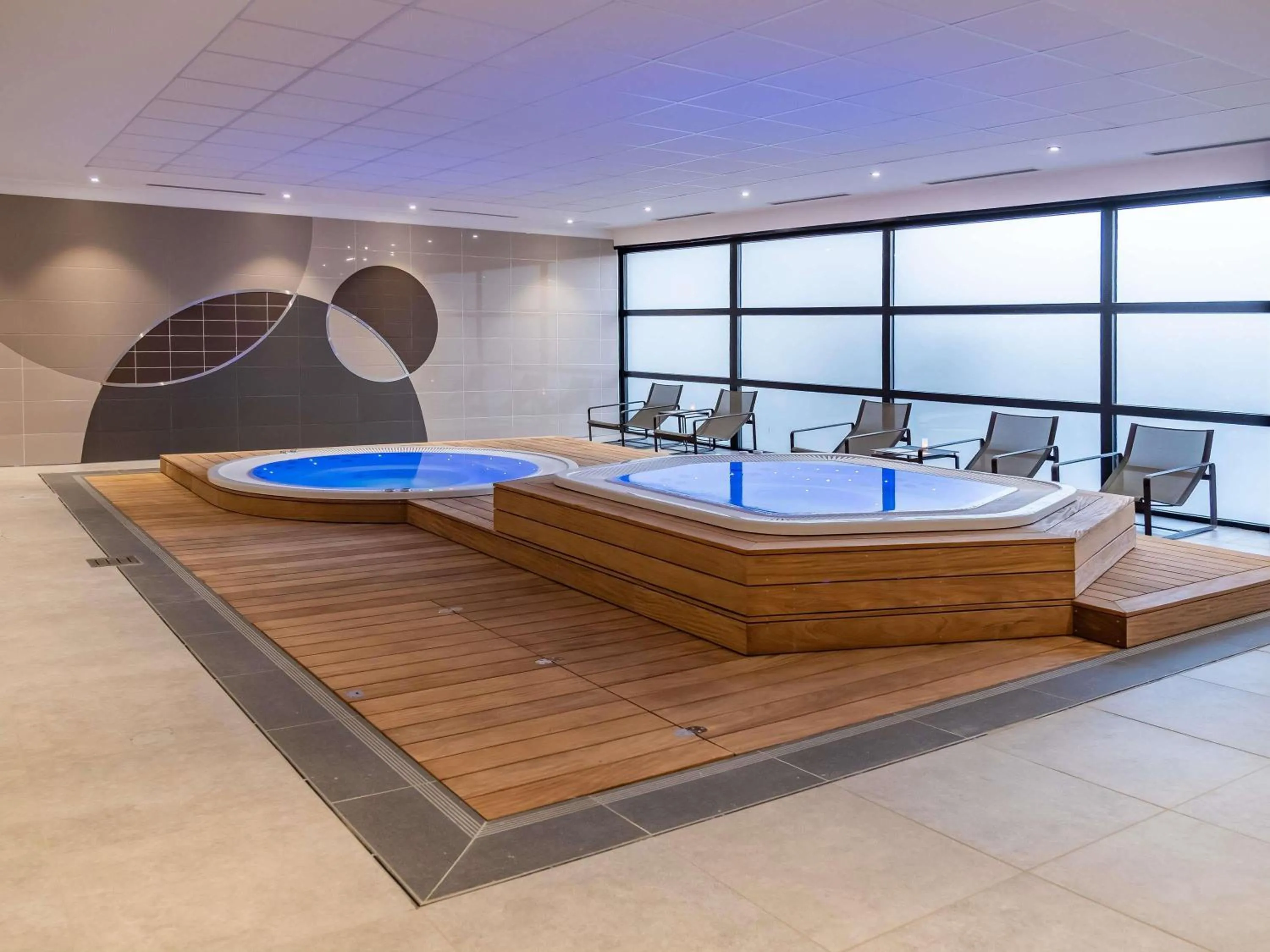 Spa and wellness centre/facilities in Novotel Saint-Quentin en Yvelines