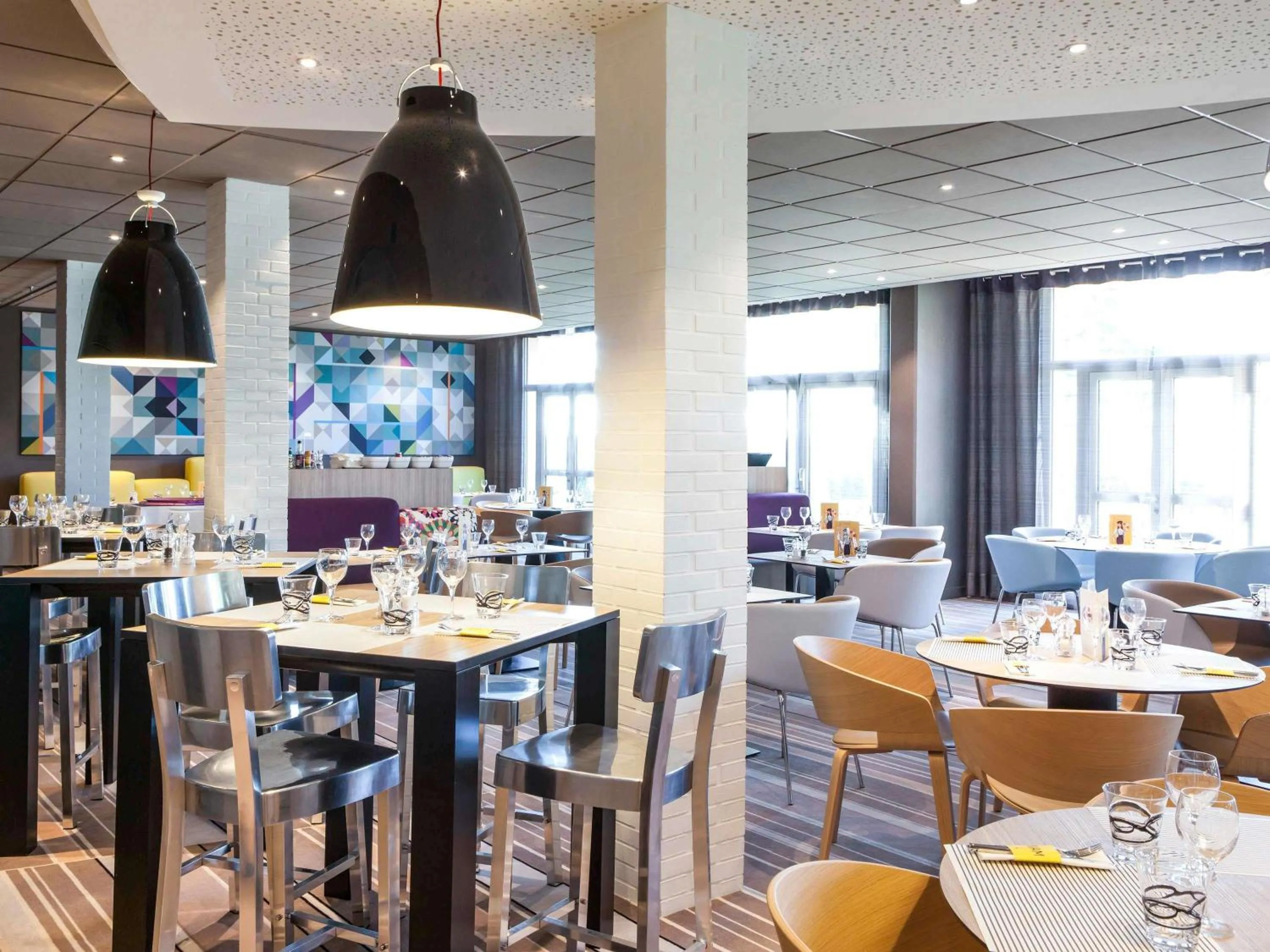 Restaurant/places to eat in Novotel Saint-Quentin en Yvelines