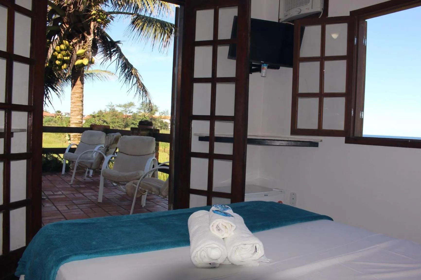 Double Room with Sea View - single occupancy in Pousada Icthus