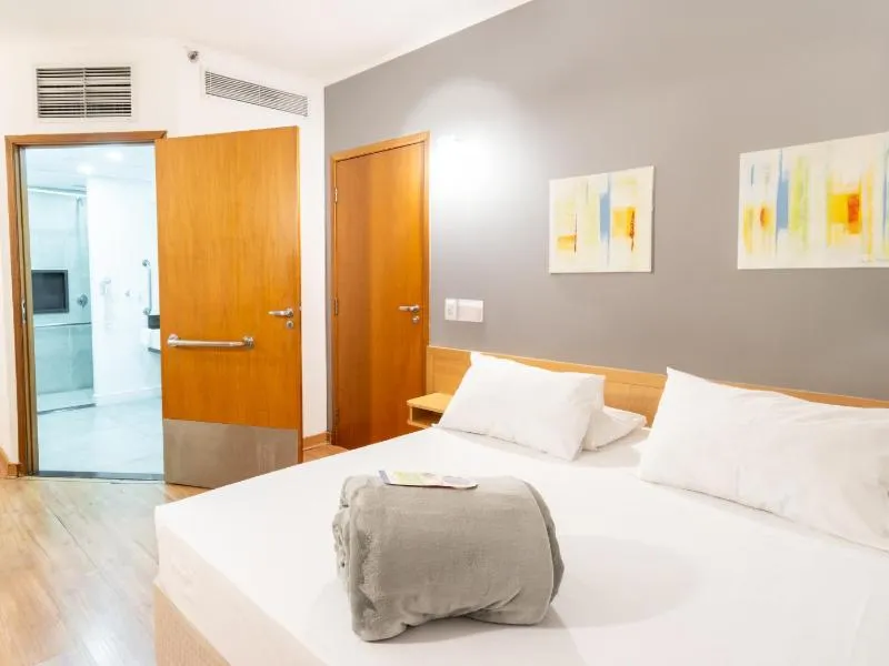 Bed in Hotel Mega Polo