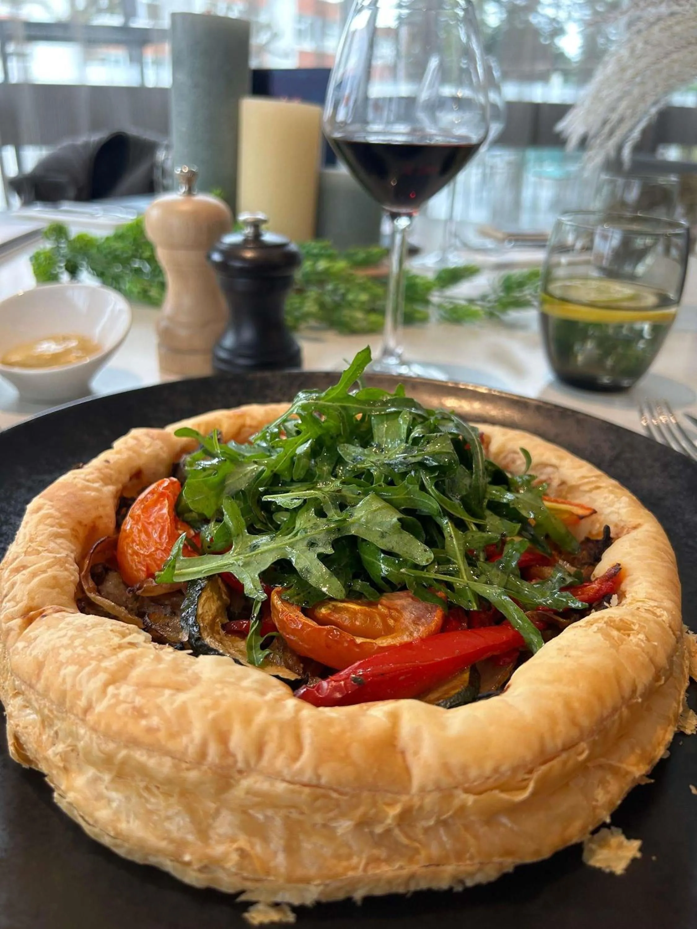 Restaurant/places to eat in Novotel Lyon Bron Meeting & Events