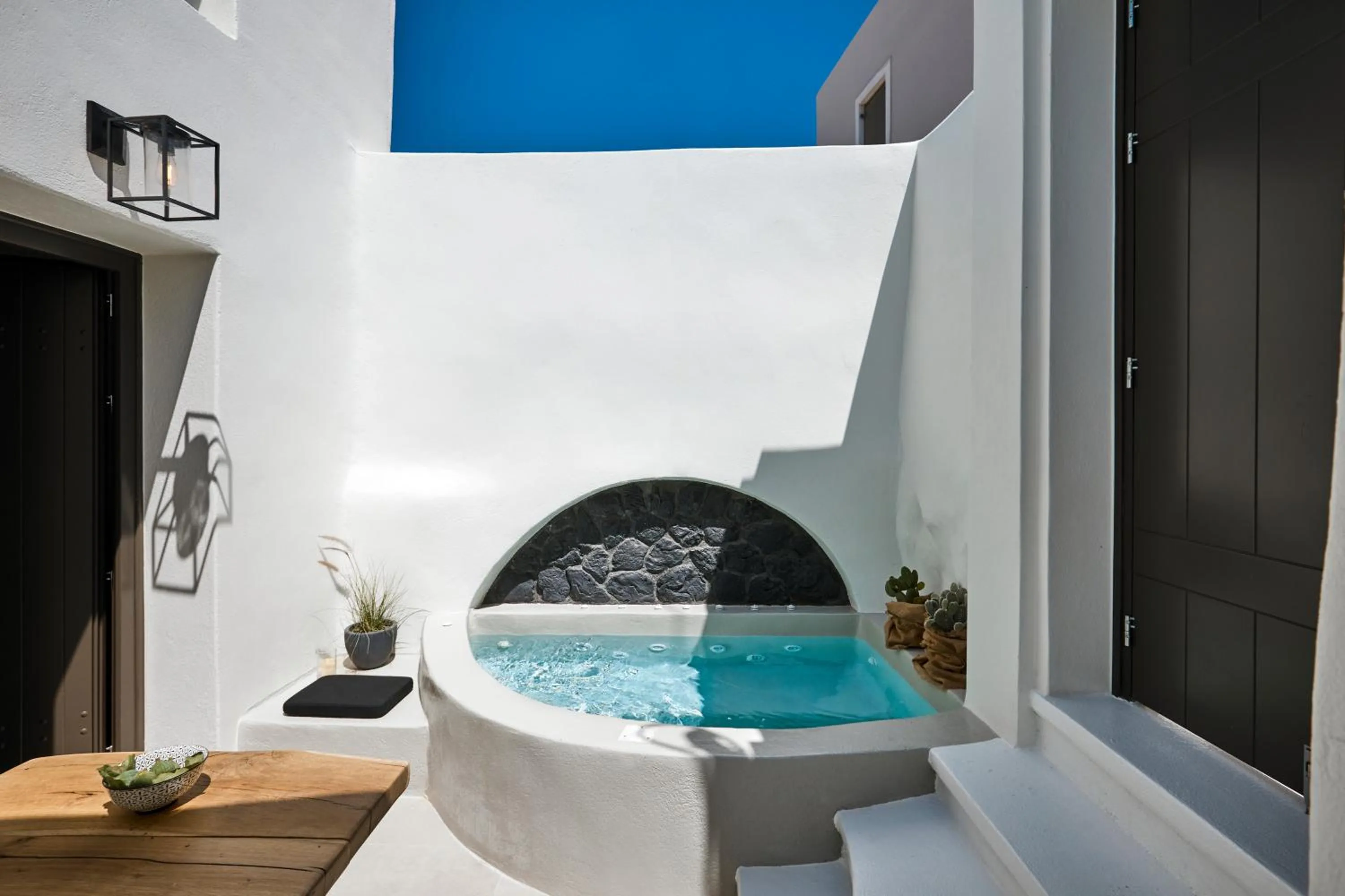 Hot Tub in Floria Suites