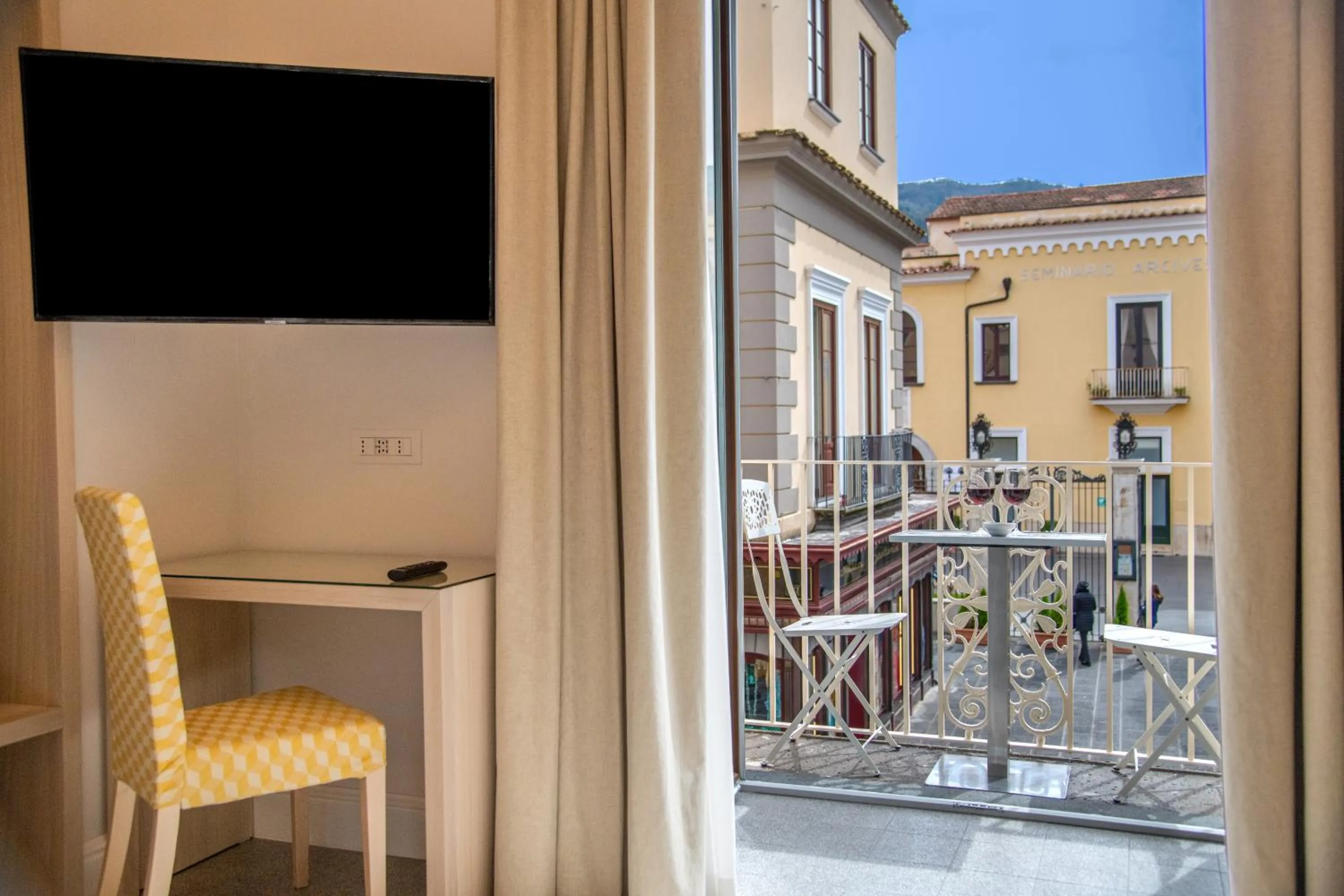 Photo of the whole room in Maison Marie