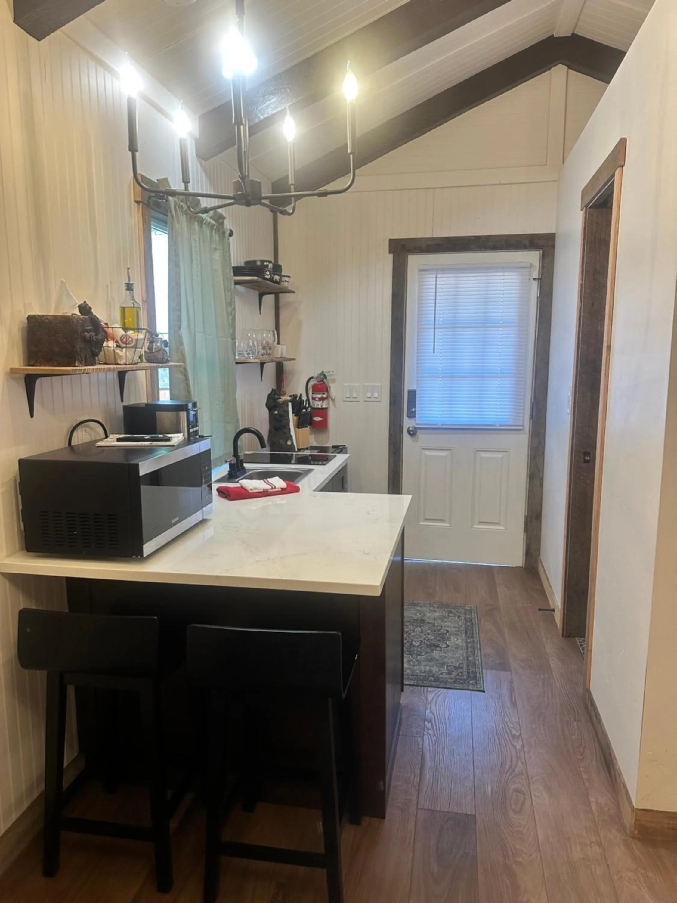 Kitchen or kitchenette in Brundage Bungalows