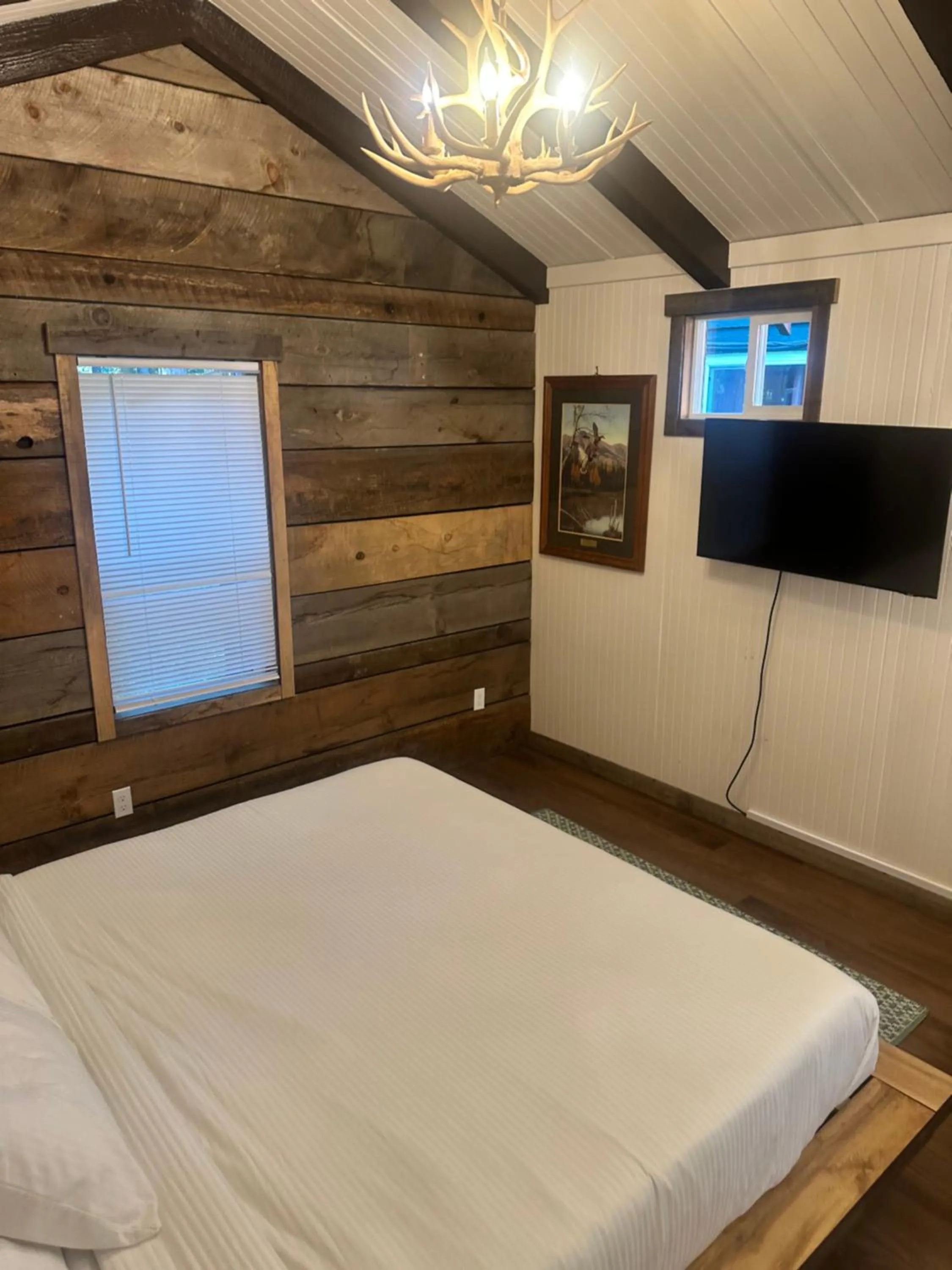 Bed in Brundage Bungalows