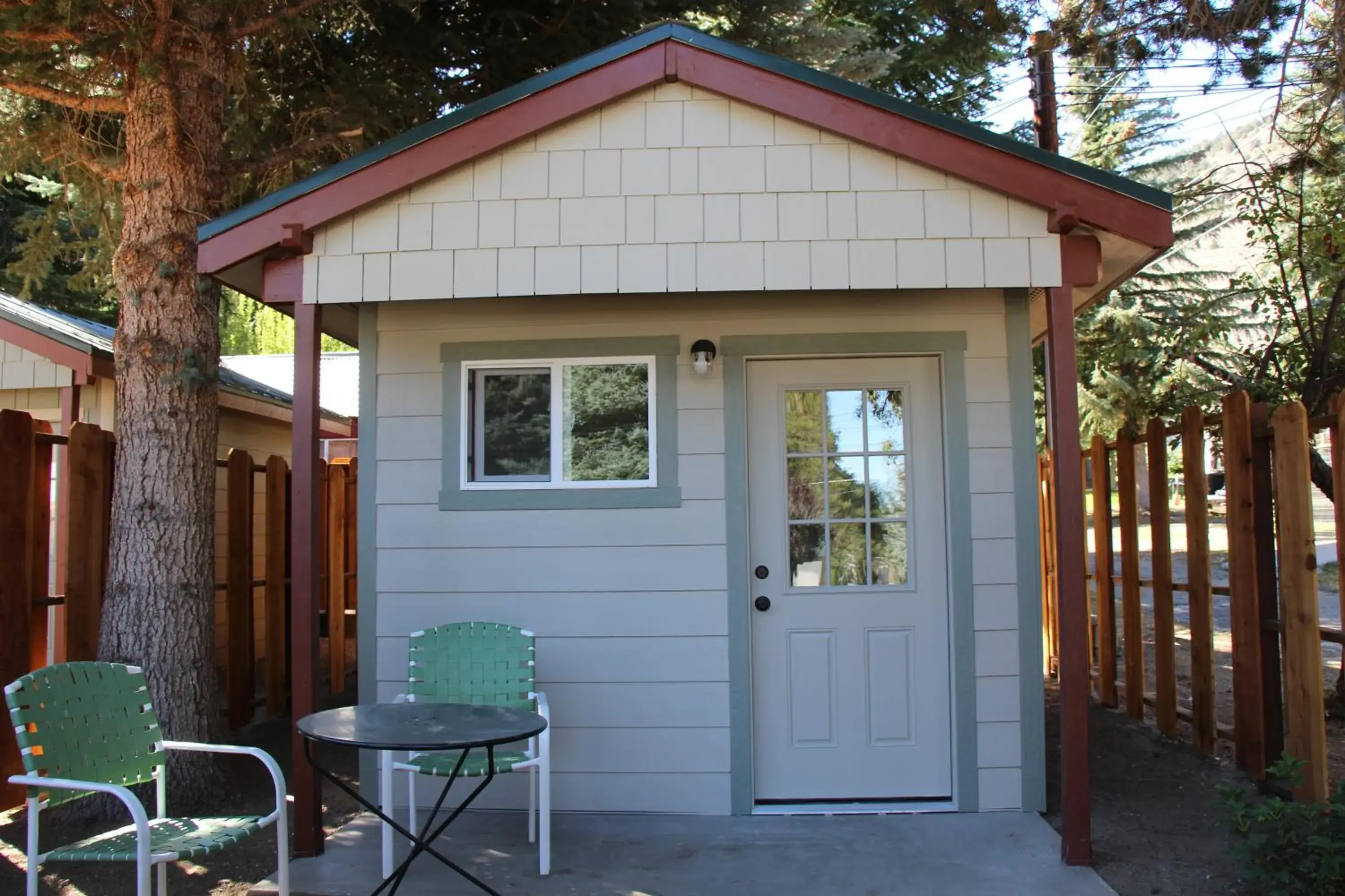 Cottage with Shared Bathroom in Lake View Lodge Cottage with Shared Bathroom in Lake View Lodge