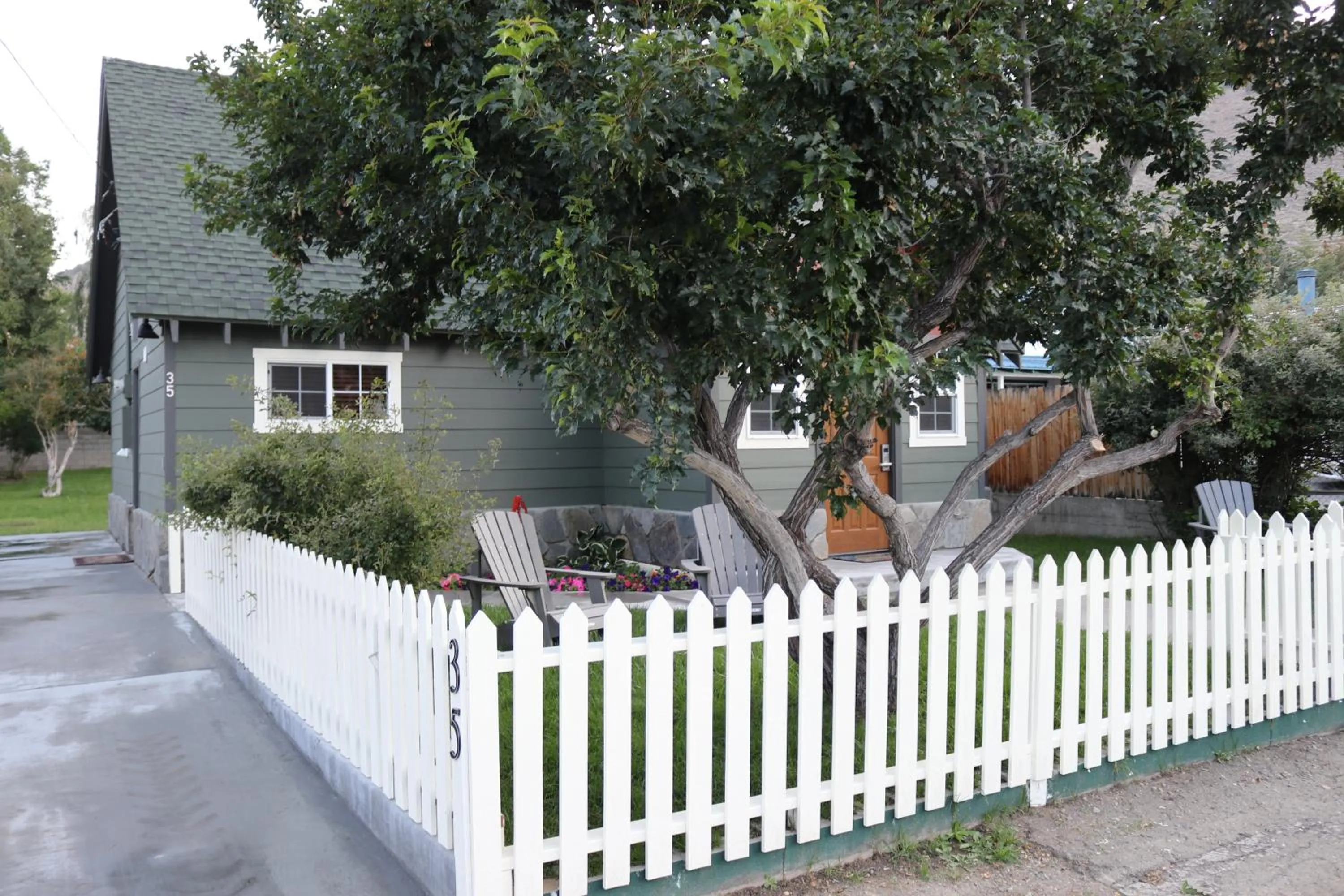 Property building in Lake View Lodge