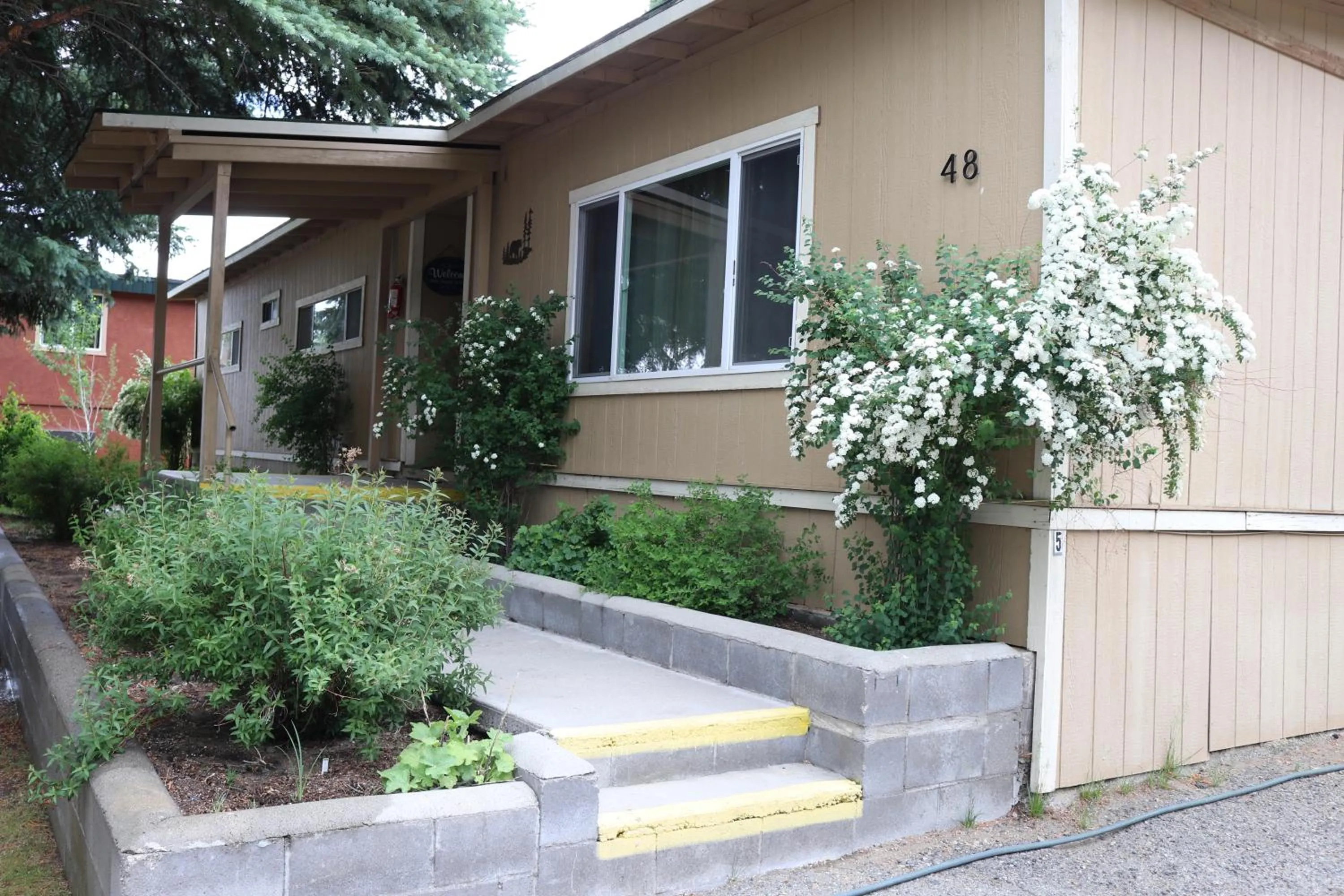 Garden view in Lake View Lodge