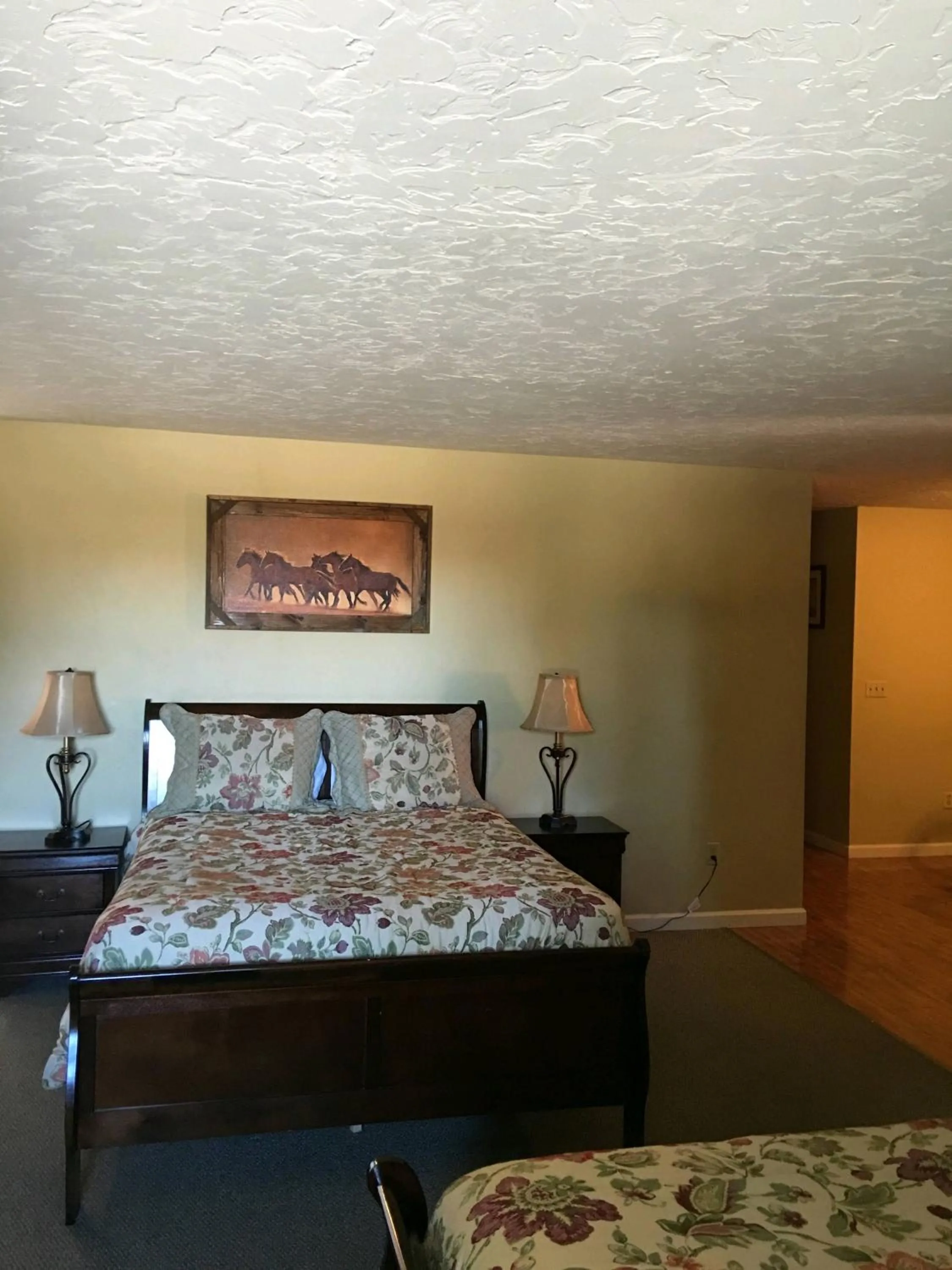 Bedroom, Bed in Lake View Lodge