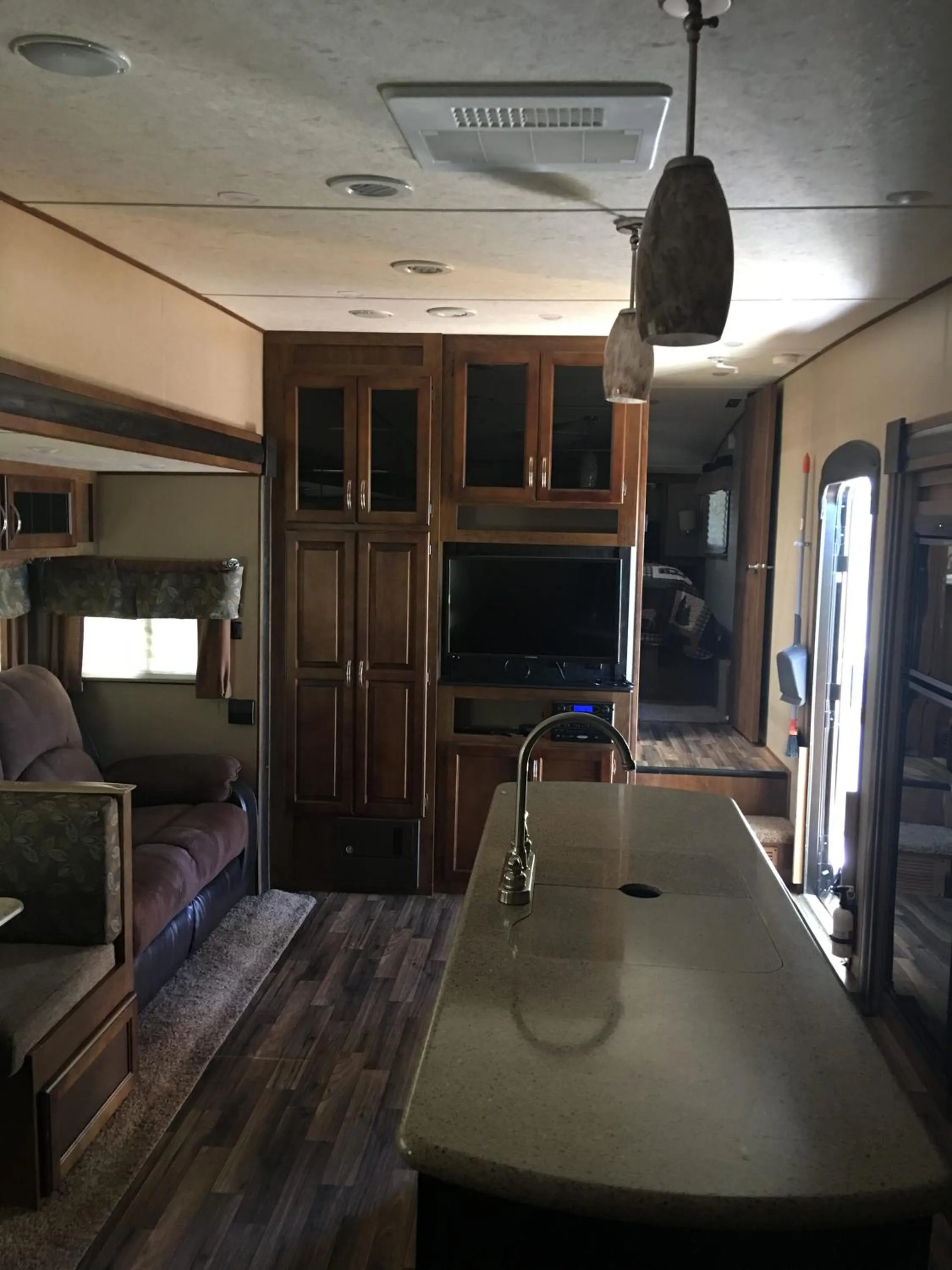 Bed in Lake View Lodge