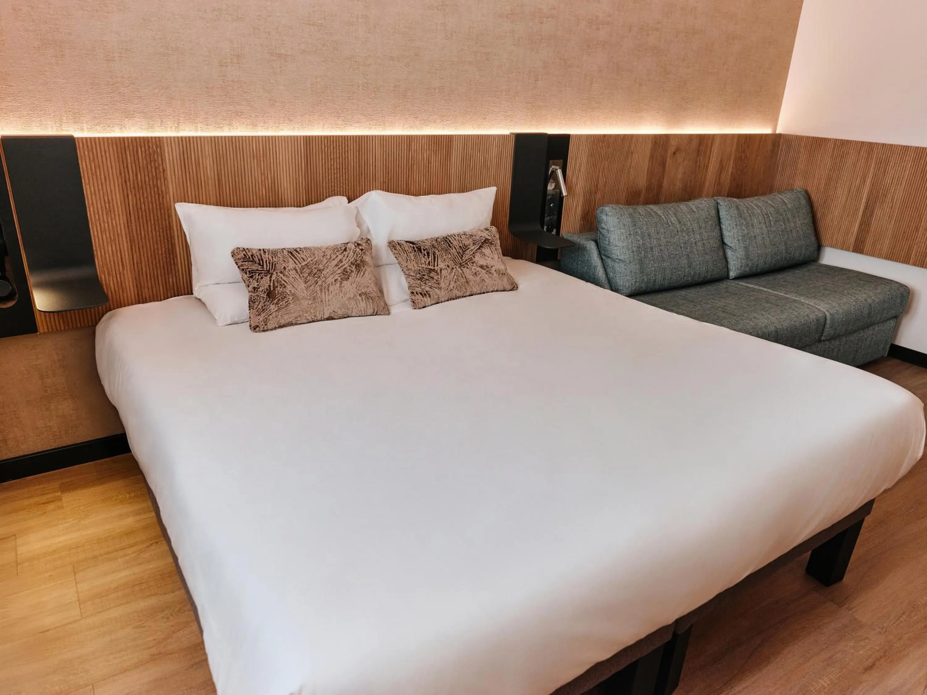 Bed in Novotel Montpellier